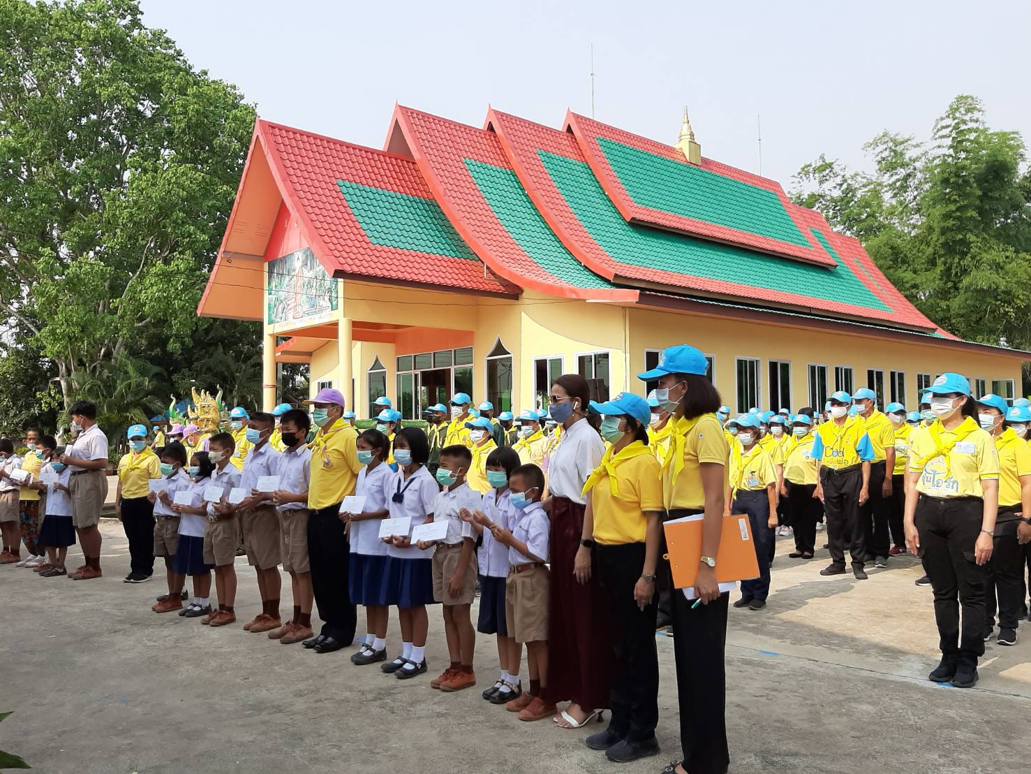 พช.สกลนคร ร่วมกิจกรรมจิตอาสา “1 จังหวัด 1 การให้เพื่อคุณภาพชีวิตที่ดียิ่งขึ้นในยุค New Normal”