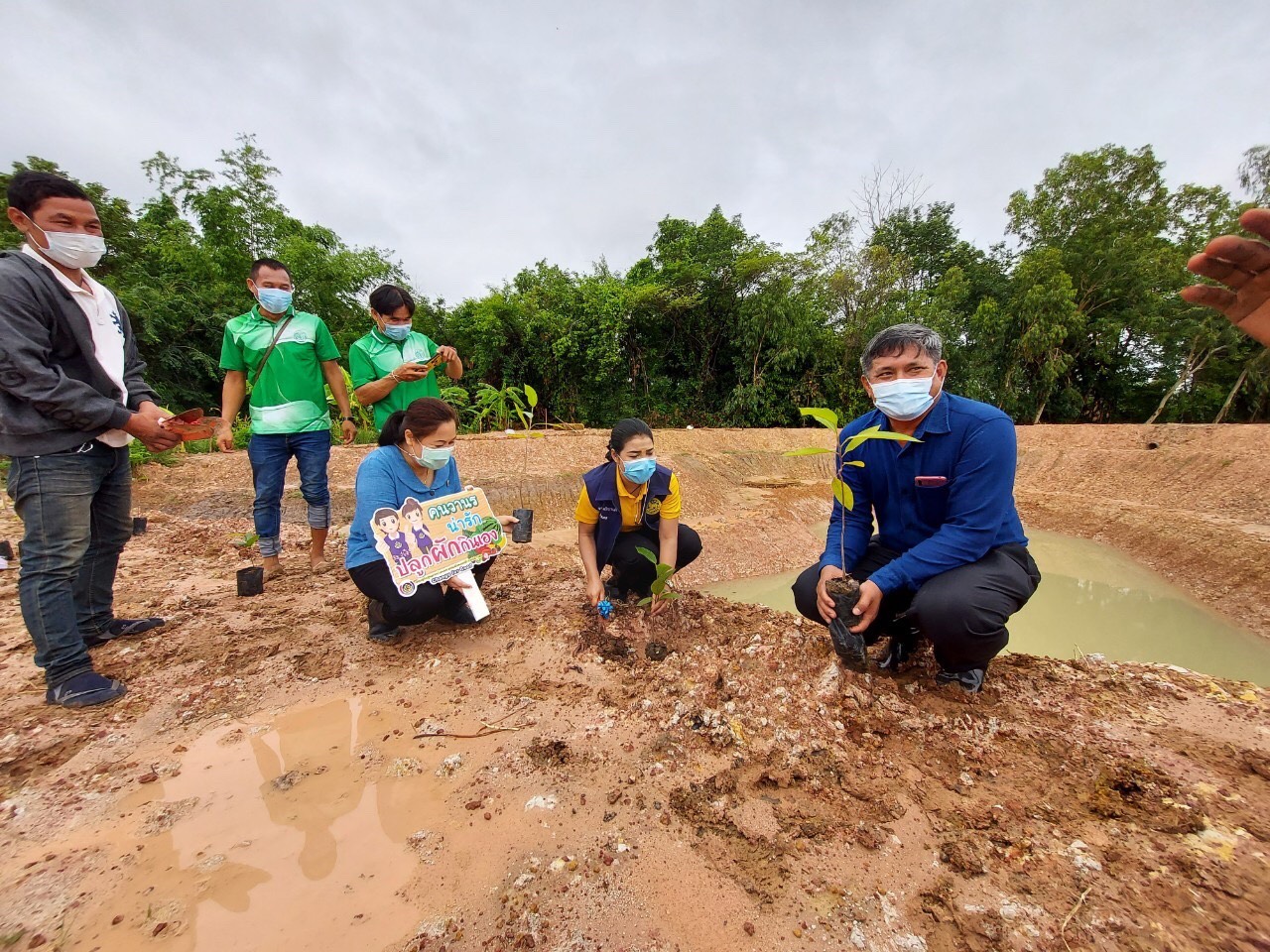 พช.วานรนิวาส เอามื้อสามัคคี สร้างการเรียนรู้ หิ้วปิ่นโต กินข้าวโฮมกัน