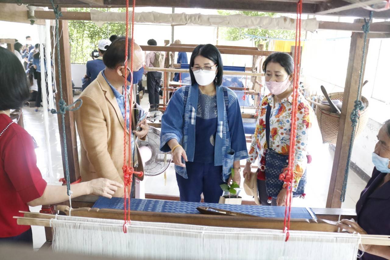 พช.สกลนคร ร่วมศึกษาดูงานศูนย์ศึกษาการพัฒนาภูพานอันเนื่องมาจากพระราชดำริ
