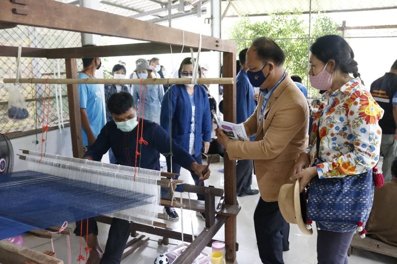 พช.สกลนคร ร่วมศึกษาดูงานศูนย์ศึกษาการพัฒนาภูพานอันเนื่องมาจากพระราชดำริ
