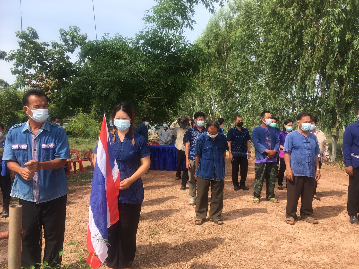 พช.อากาศอำนวย เอามื้อสามัคคี “โคก หนอง นา” ตำบลวาใหญ่