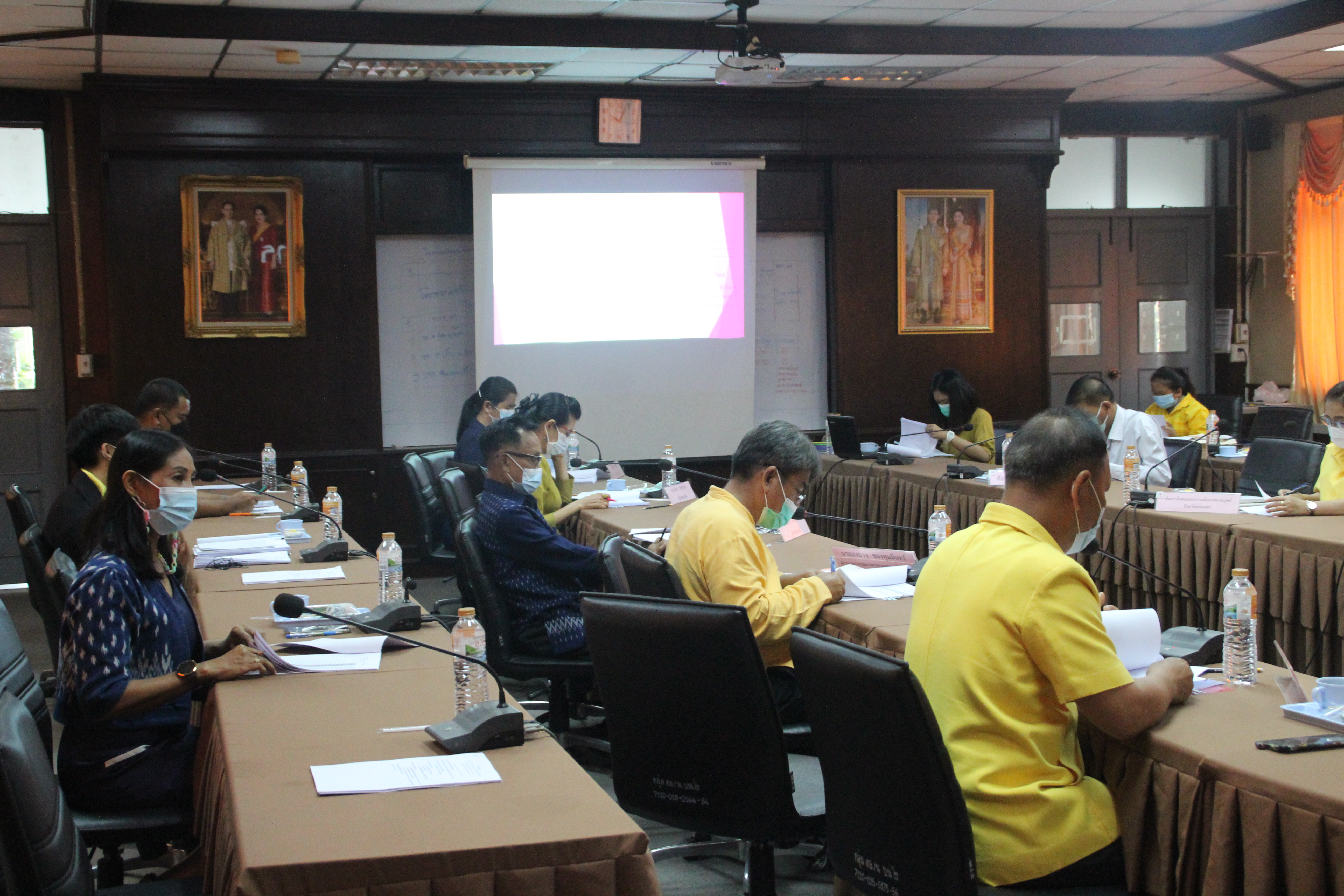 จังหวัดสกลนคร ประชุมคณะอนุกรรมการกองทุนพัฒนาบทบาทสตรีระดับจังหวัด ครังที่ 5/2564