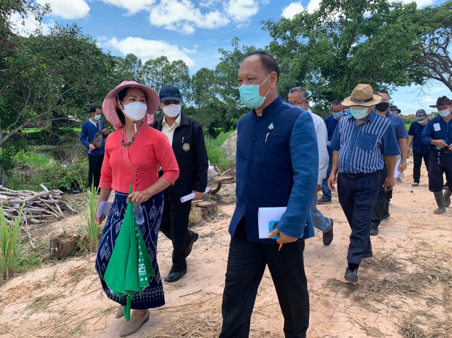 ก.ธ.จ.สกลนคร ติดตามการใช้จ่ายงบประมาณสำนักงานพัฒนาชุมชนจังหวัดสกลนคร
