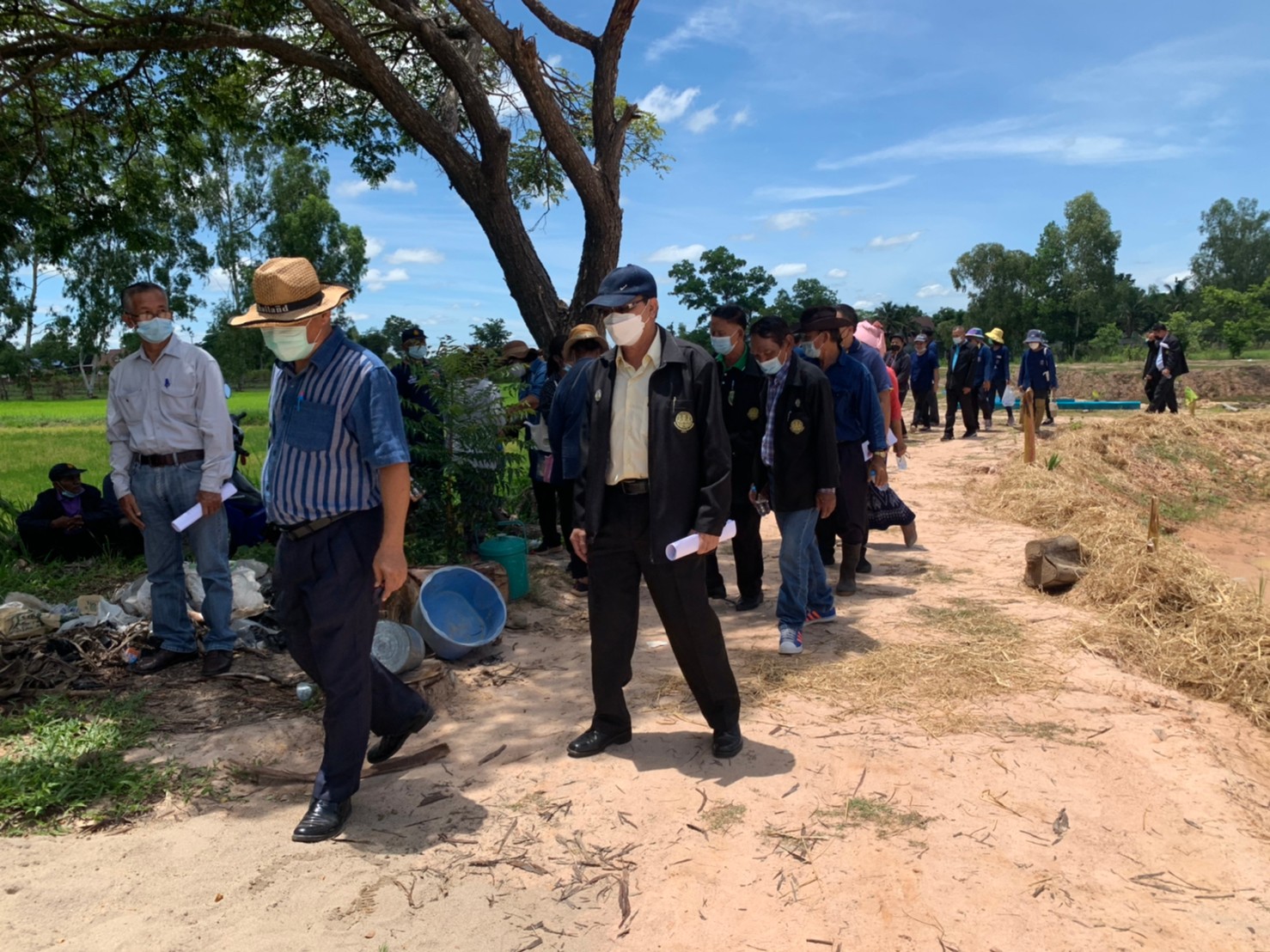 ก.ธ.จ.สกลนคร ติดตามการใช้จ่ายงบประมาณสำนักงานพัฒนาชุมชนจังหวัดสกลนคร