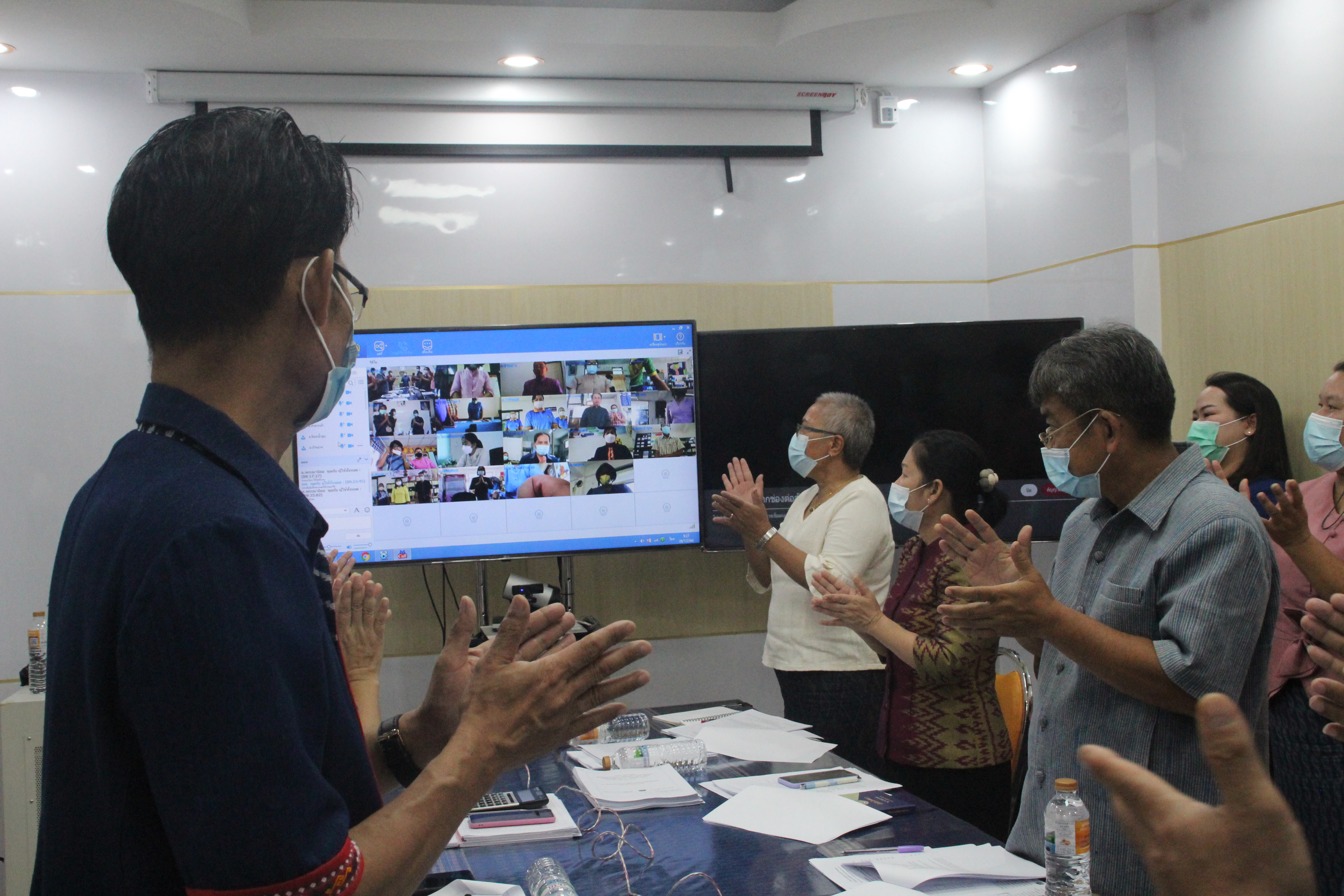 พช.สกลนคร สู้ภัย COVID-19 ด้วยการประชุมผู้บริหาร ครั้งที่ 7/2564 ผ่านระบบ Session call