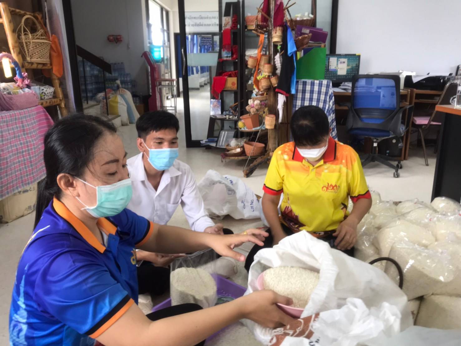 พช.วาริชภูมิ : จัดกิจกรรม “๑๘+๑ ปฏิบัติบูชา พัฒนาสร้างสรรค์ ปันสุข”