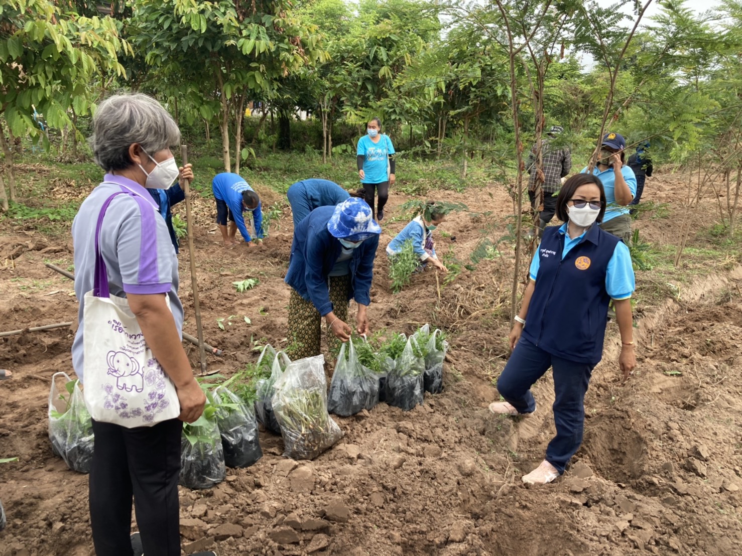 พช.ภูพาน : จัดกิจกรรมเฉลิมพระเกียรติเนื่องในวันเฉลิมพระชนมพรรษาสมเด็จพระนางเจ้าสิริกิติ์ พระบรมราชินีนาถ พระบรมราชชนนีพันปีหลวง 12 สิงหาคม 2564