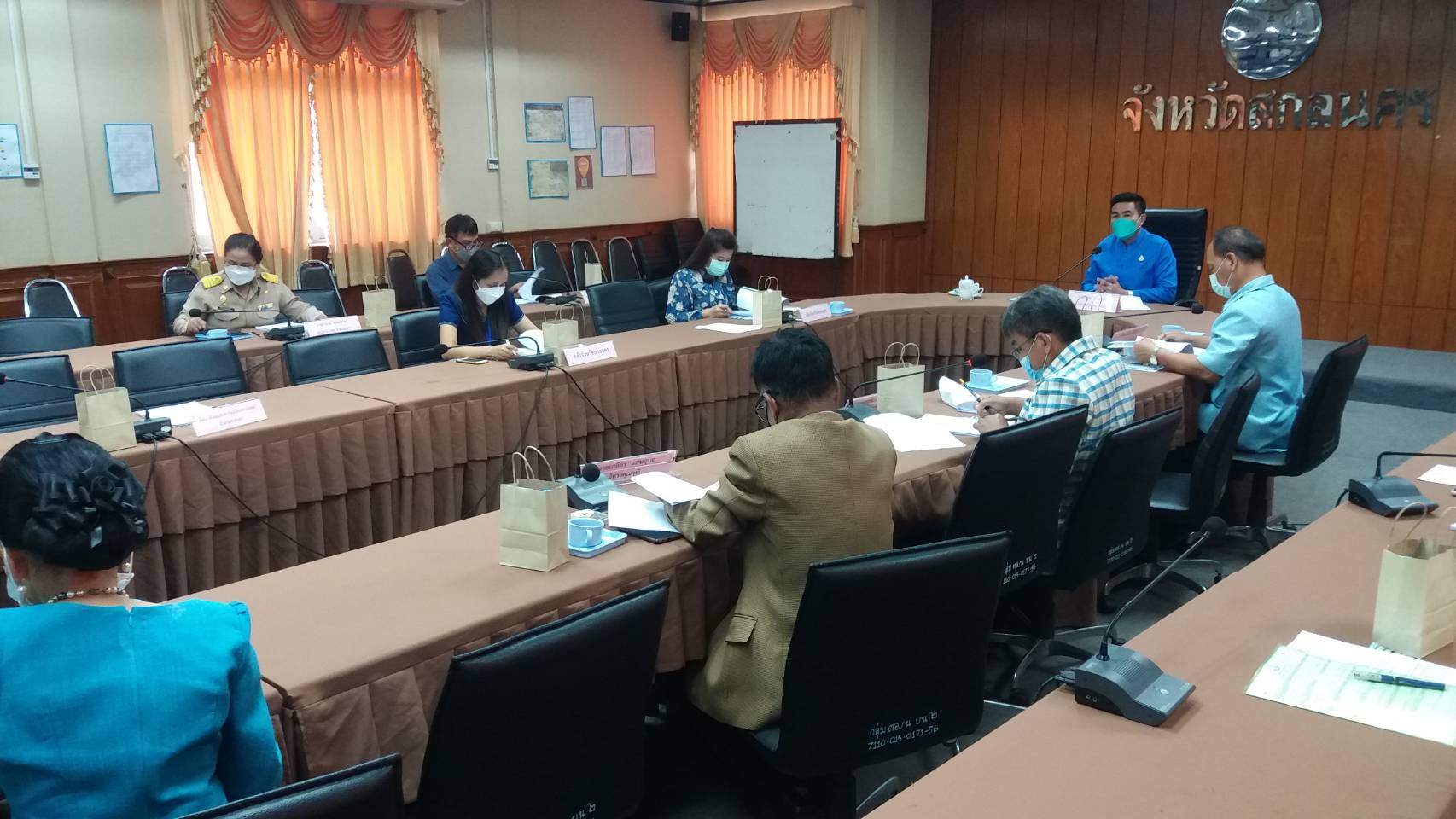 จังหวัดสกลนคร ประชุมคณะอนุกรรมการกองทุนพัฒนาบทบาทสตรีระดับจังหวัด ครังที่ 7/2564