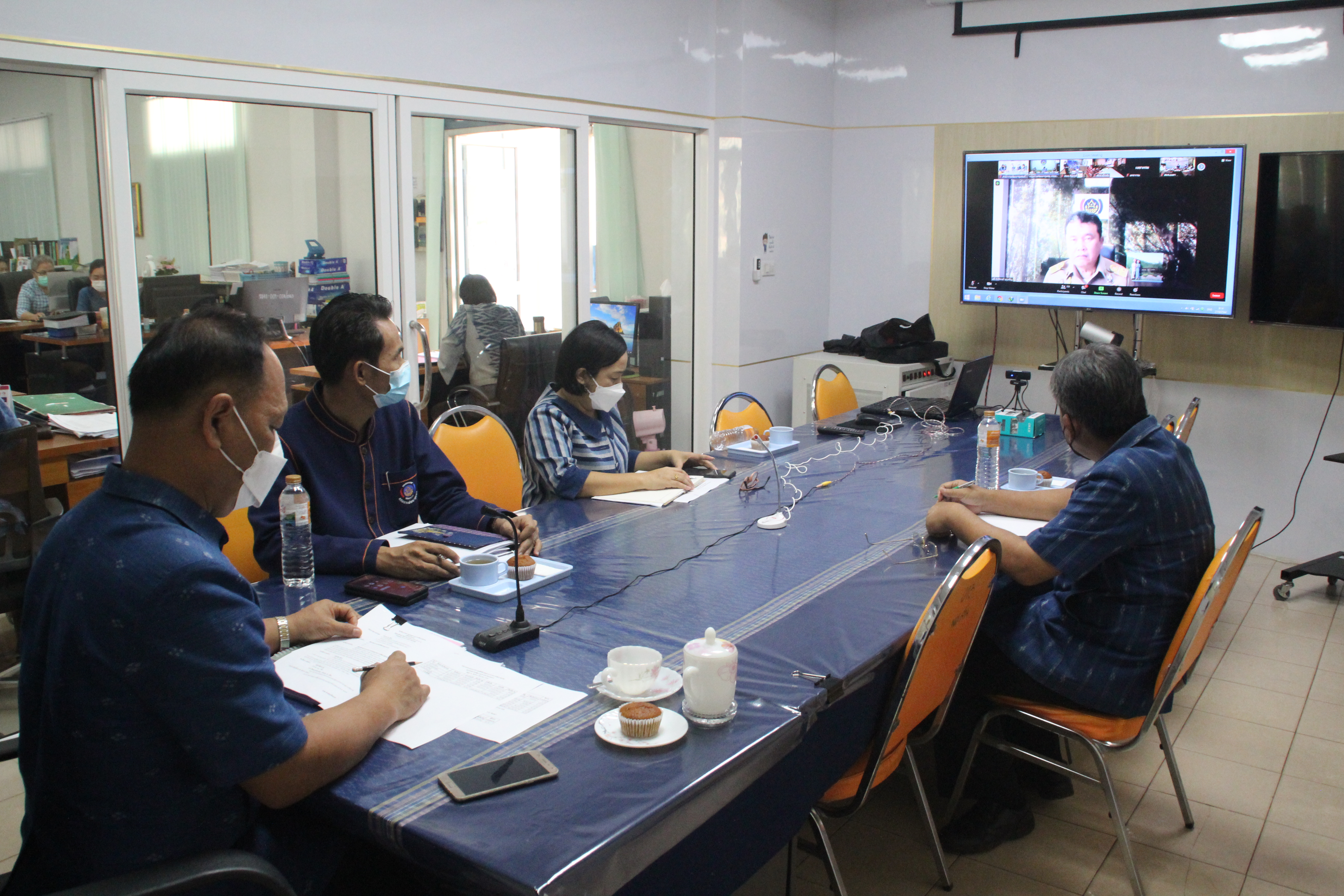พช.สกลนคร ร่วมการประชุมกรมการพัฒนาชุมชน ครั้งที่ 8/2564 ผ่านระบบ Zoom Cloud Meeting