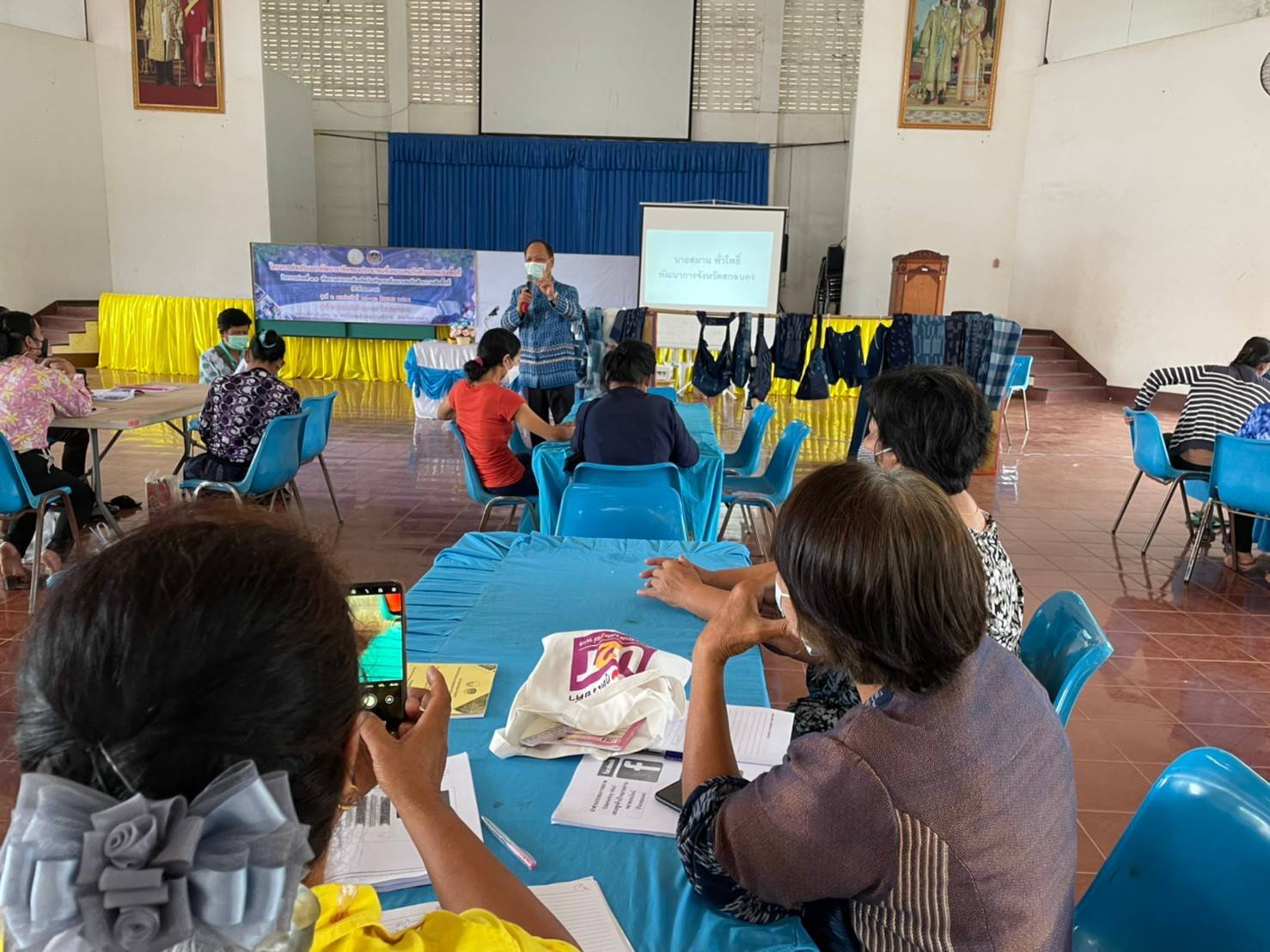 พจ.สกลนคร ติดตาม สนับสนุน และให้กำลังใจผู้เข้ารับการอบรมโครงการส่งเสริมและพัฒนาอาชีพของประชาชนที่เหมาะสมกับศักยภาพเชิงพื้นที่
