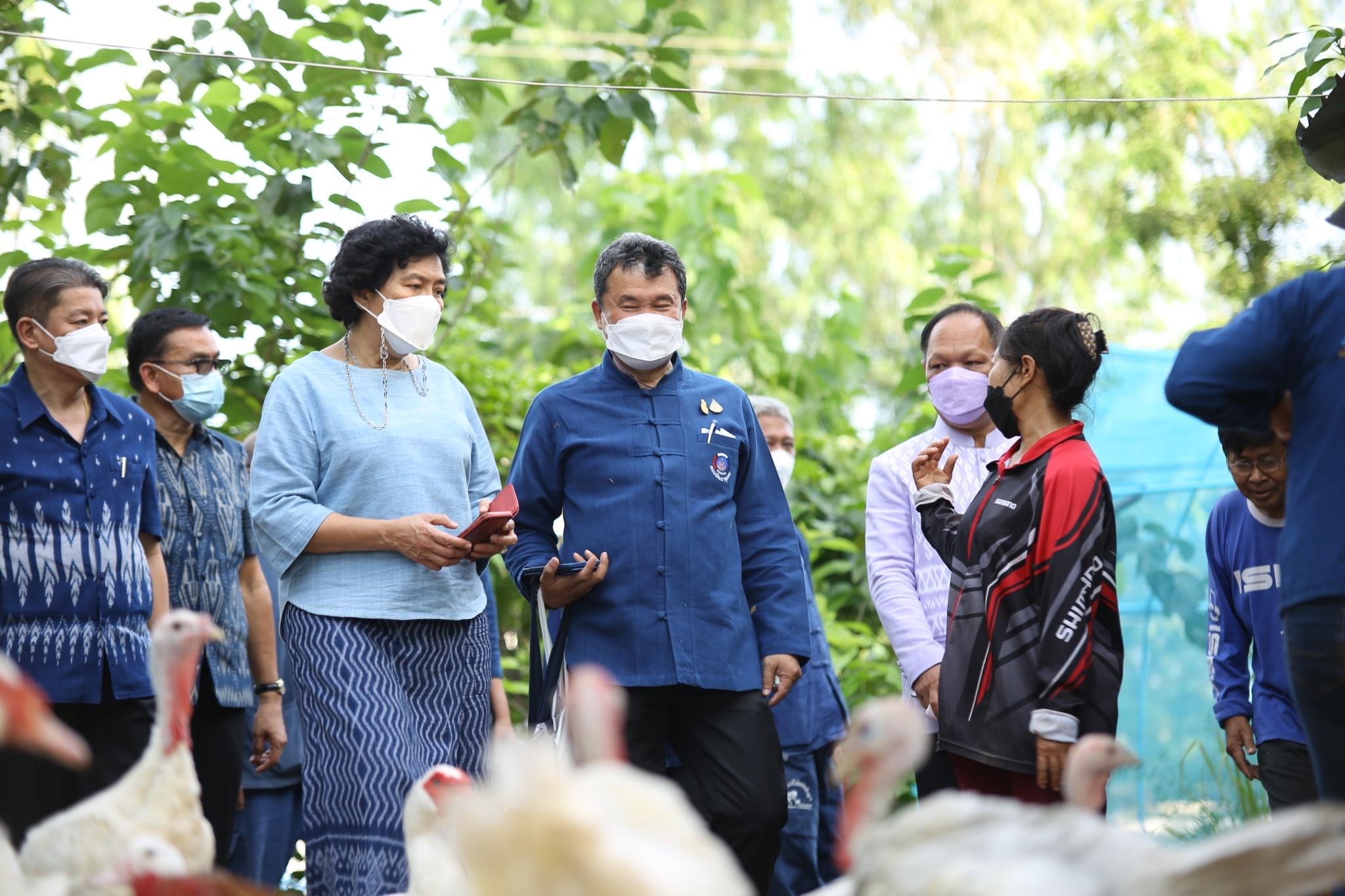 อธิบดี พช. และประธานสภาสตรีแห่งชาติ ในพระบรมราชินูปถัมภ์ เยี่ยมชมแปลง “โคก หนอง นา พช.” สกลนคร