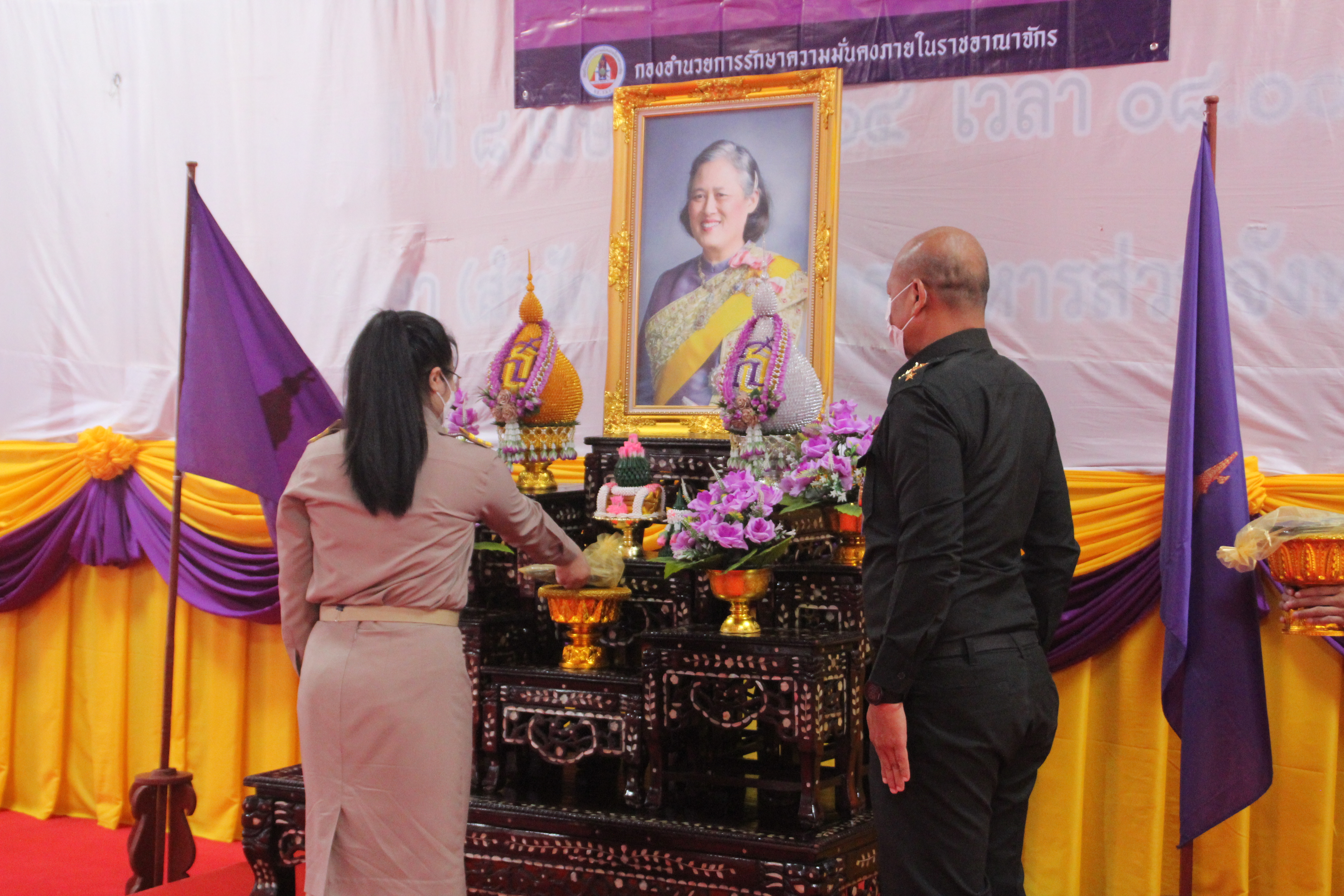 พช.สกลนคร : รับมอบเมล็ดพันธ์ผักพระราชทาน