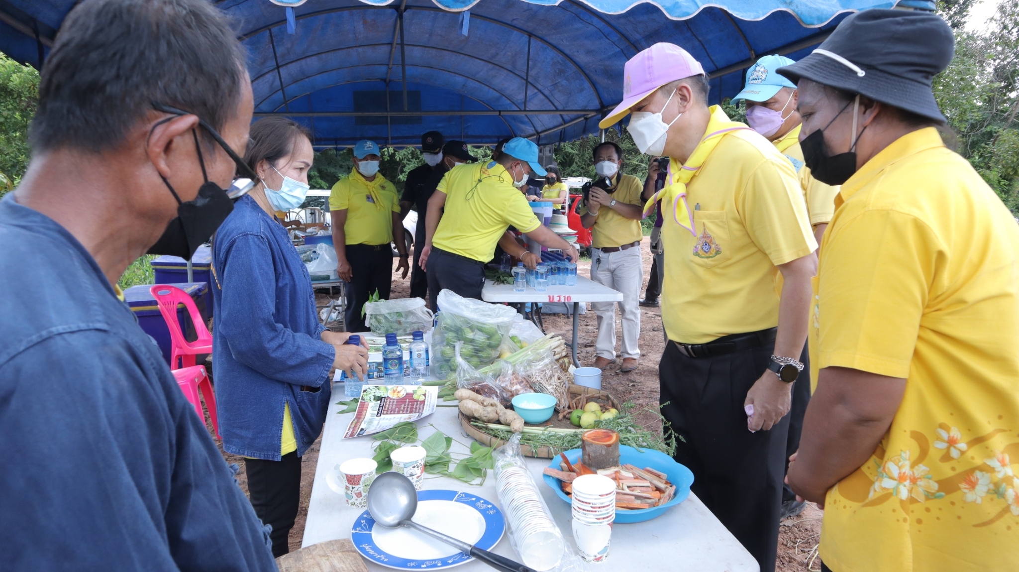 ผู้ว่าราชการจังหวัดสกลนคร เอามื้อสามัคคี CLM “โคก หนอง นา พัฒนาชุมชน”