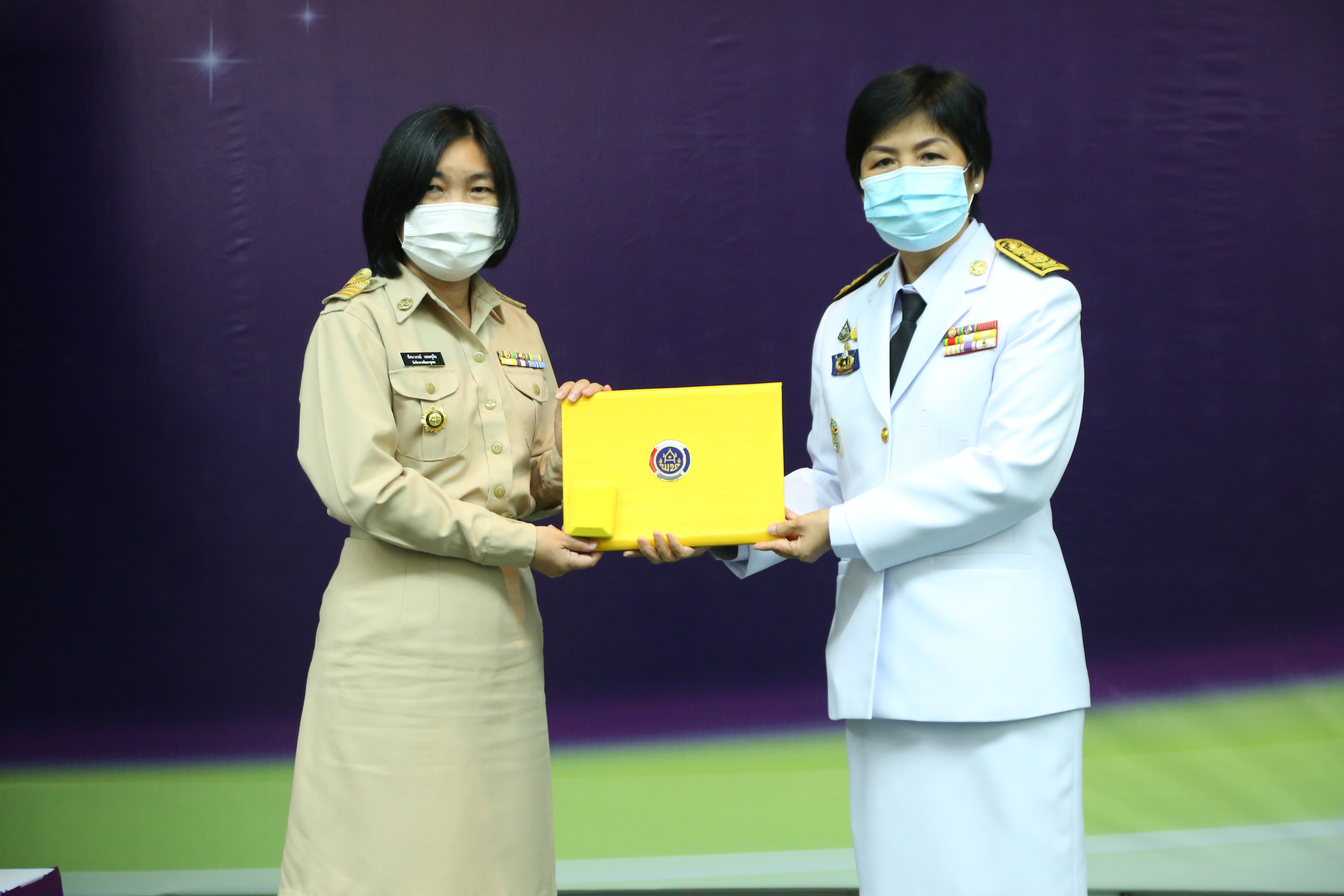จังหวัดสกลนคร : จัดงานมหกรรมรวมพลังคนดีแห่งแผ่นดินและเชิดชูเกียรติกิจกรรมเครือข่ายพัฒนาชุมชนดีเด่น ประจำปี 2564