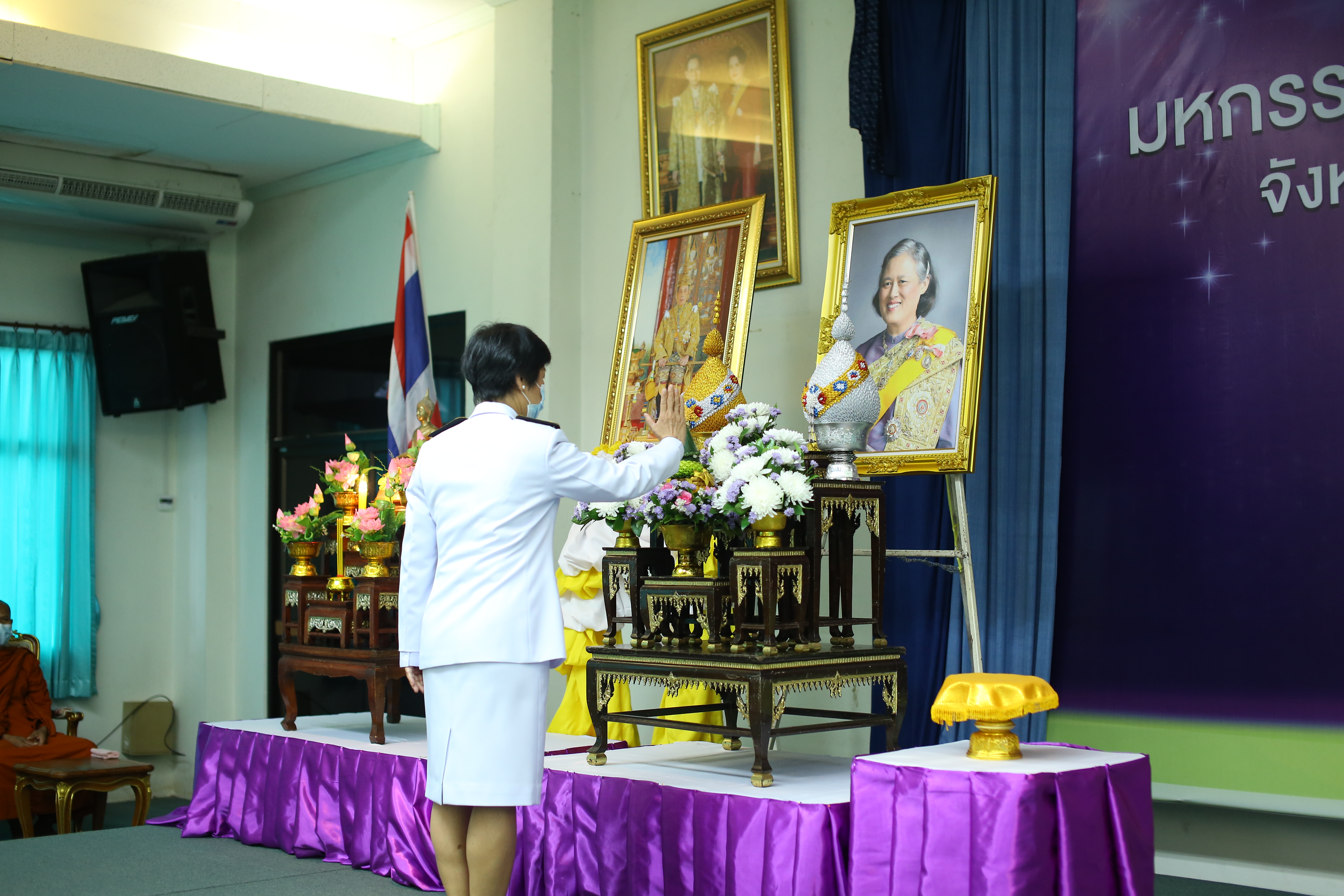 จังหวัดสกลนคร : จัดงานมหกรรมรวมพลังคนดีแห่งแผ่นดินและเชิดชูเกียรติกิจกรรมเครือข่ายพัฒนาชุมชนดีเด่น ประจำปี 2564