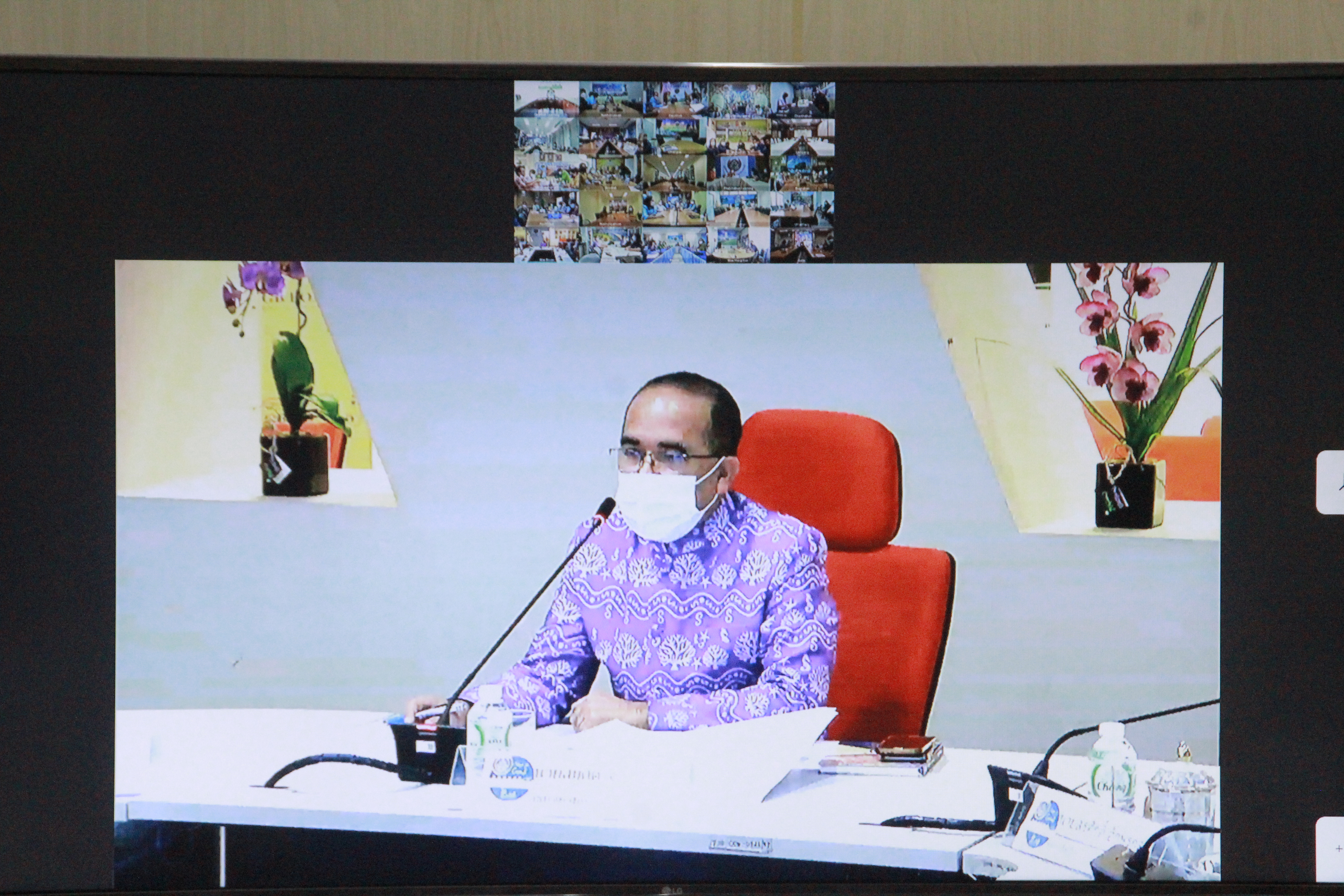พช.สกลนคร : ร่วมประชุมมอบนโยบายและแนวทางการดำเนินงานพัฒนาชุมชน ปีงบประมาณ 2565