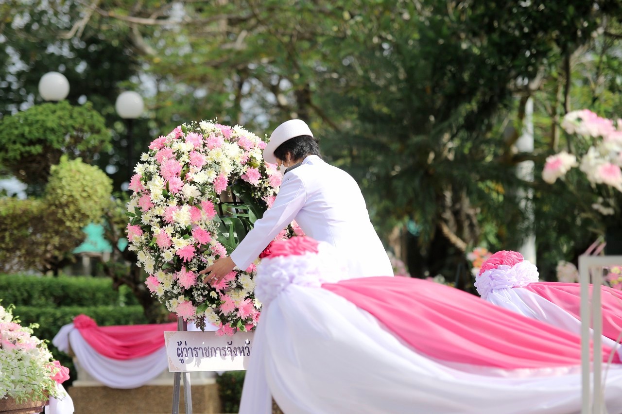พช.สกลนคร : ร่วมกิจกรรมน้อมรำลึกเนื่องในวันคล้ายวันสวรรคตพระบาทสมเด็จพระจุลจอมเกล้าเจ้าอยู่หัว 23 ตุลาคม 2564