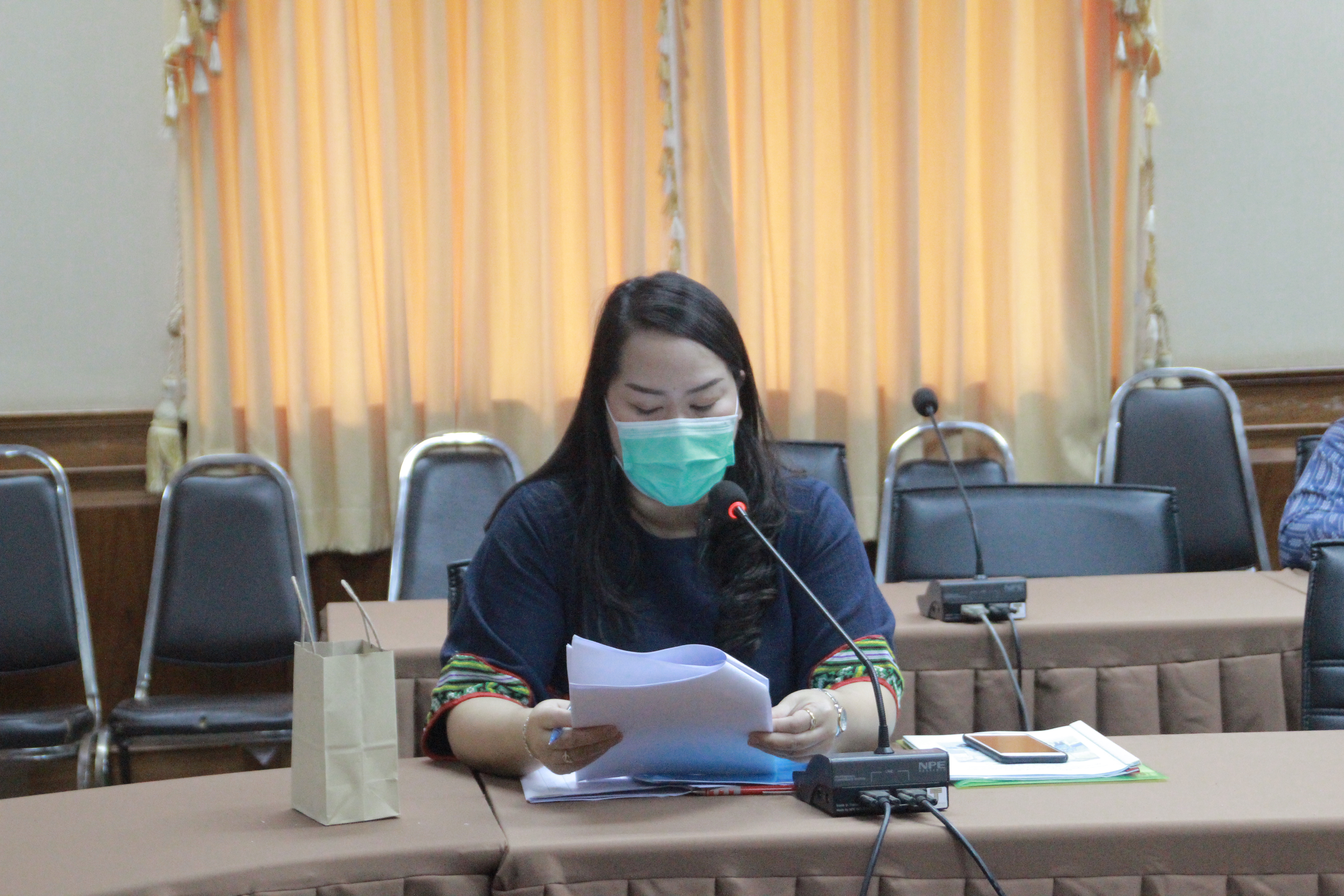 พช.สกลนคร : ประชุมเจ้าหน้าที่พัฒนาชุมชนและคณะกรรมการเครือข่ายกองทุนแม่ของแผ่นดินจังหวัดสกลนคร