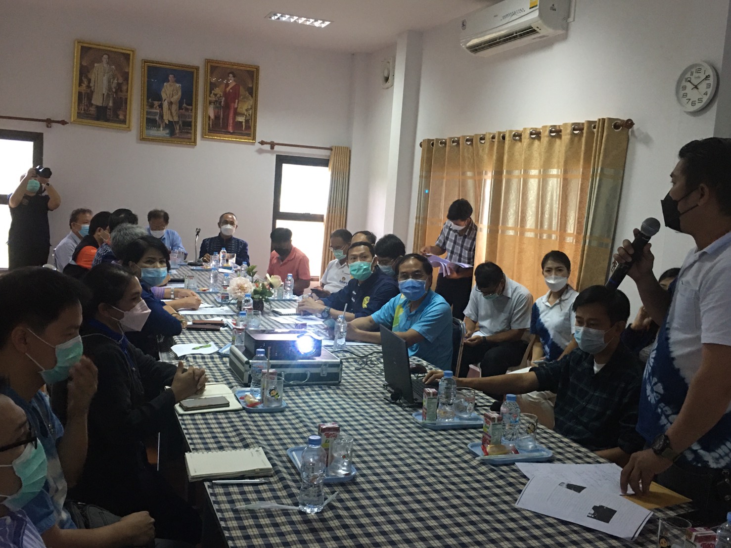 พช.สกลนคร : ร่วมประชุมขับเคลื่อนโครงการ “ฟาร์มประชารัฐ” จังหวัดสกลนคร