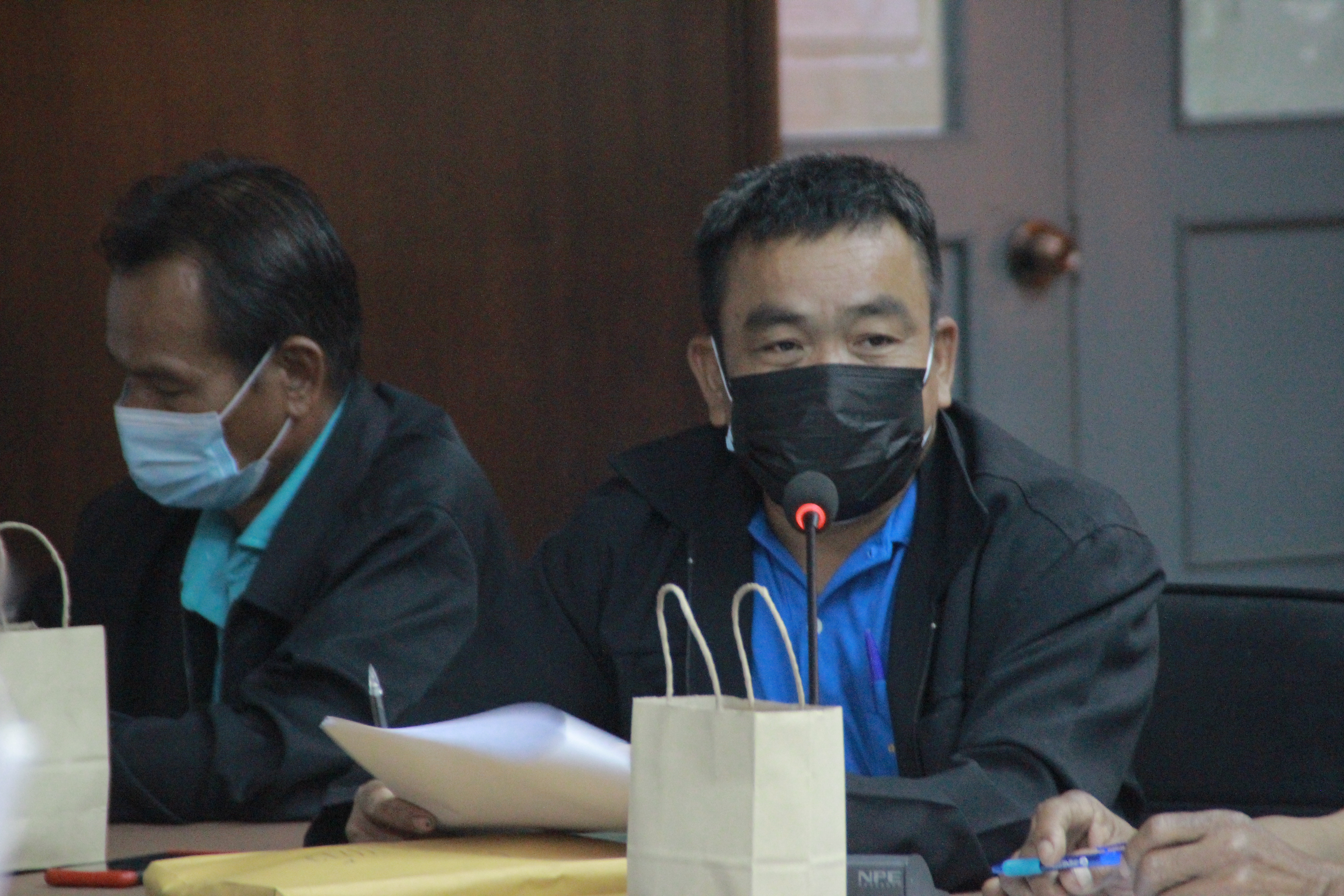 พช.สกลนคร : ประชุมเจ้าหน้าที่พัฒนาชุมชนและคณะกรรมการเครือข่ายกองทุนแม่ของแผ่นดินจังหวัดสกลนคร