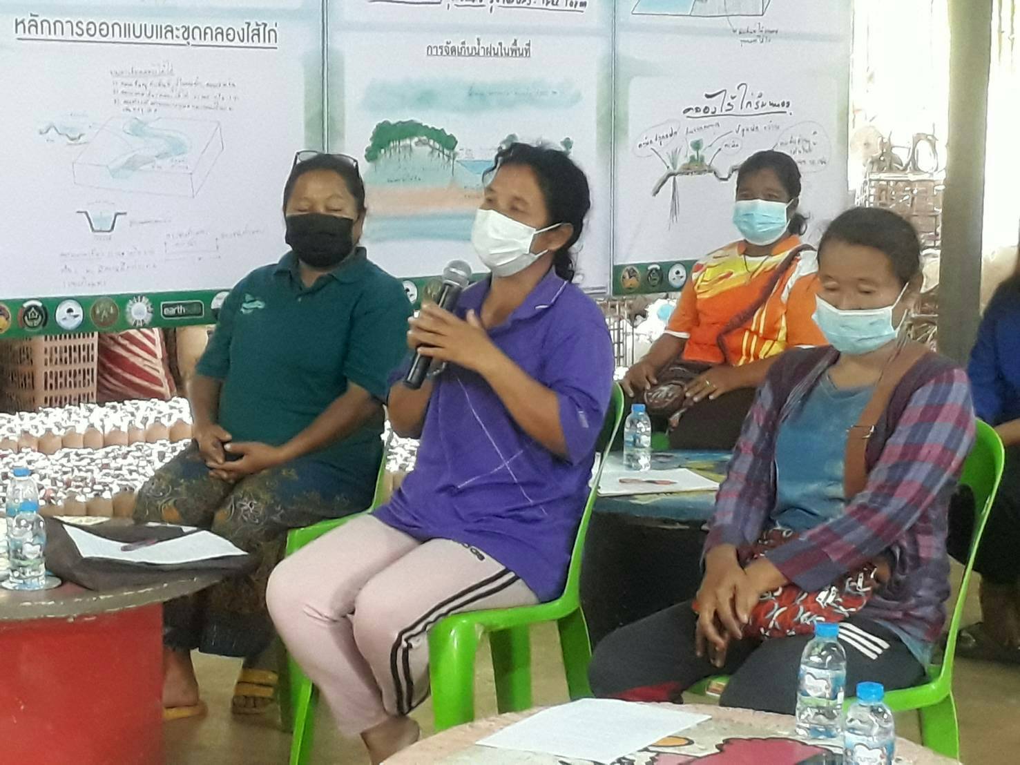 พจ.สกลนคร : ติดตามและสนับสนุนการดำเนินงานศูนย์ผู้นำจิตอาสาพัฒนาชุมชน