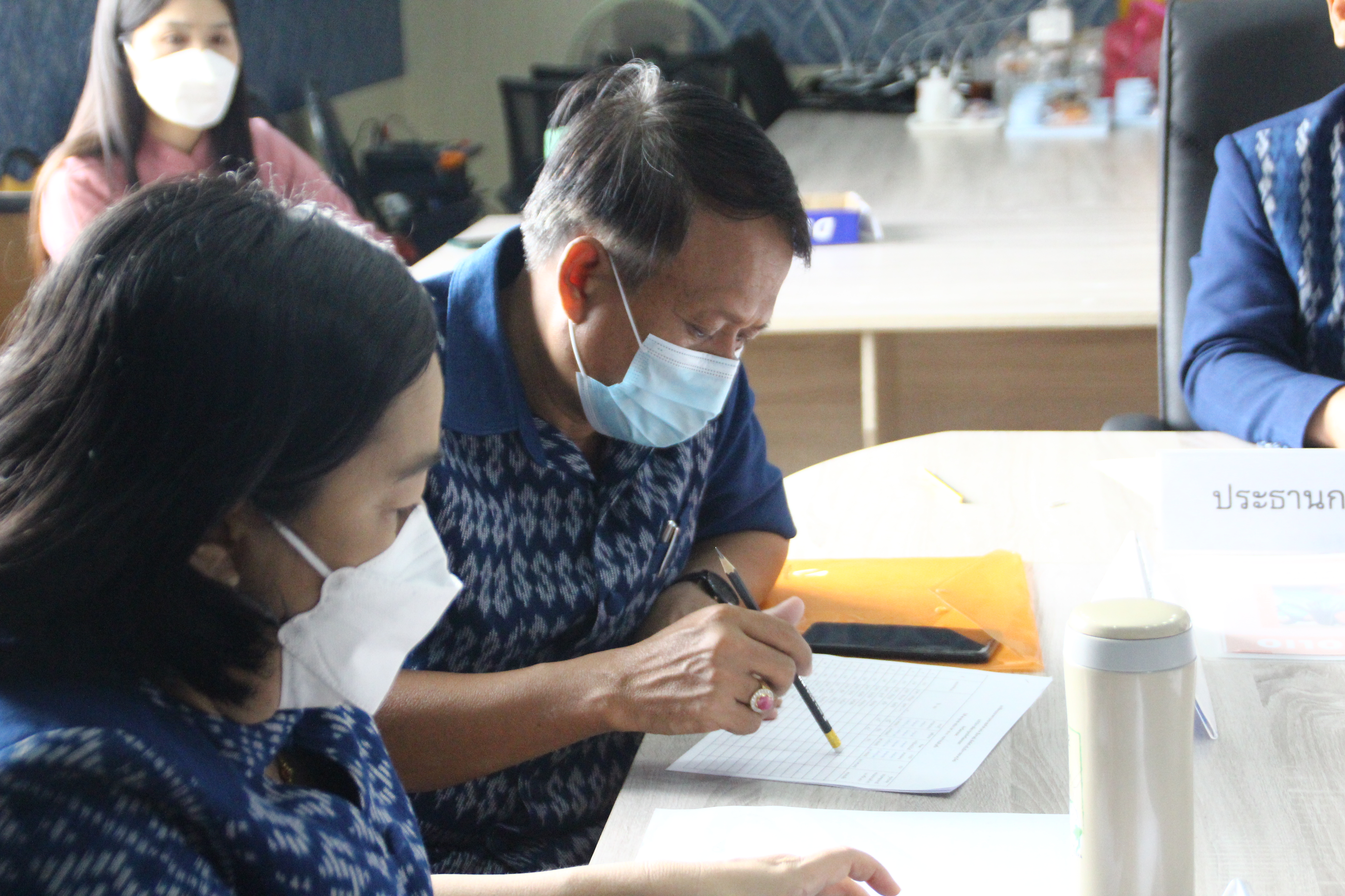 พช.สกลนคร : คัดเลือกนักการตลาดรุ่นใหม่ ขับเคลื่อน OTOP ออนไลน์
