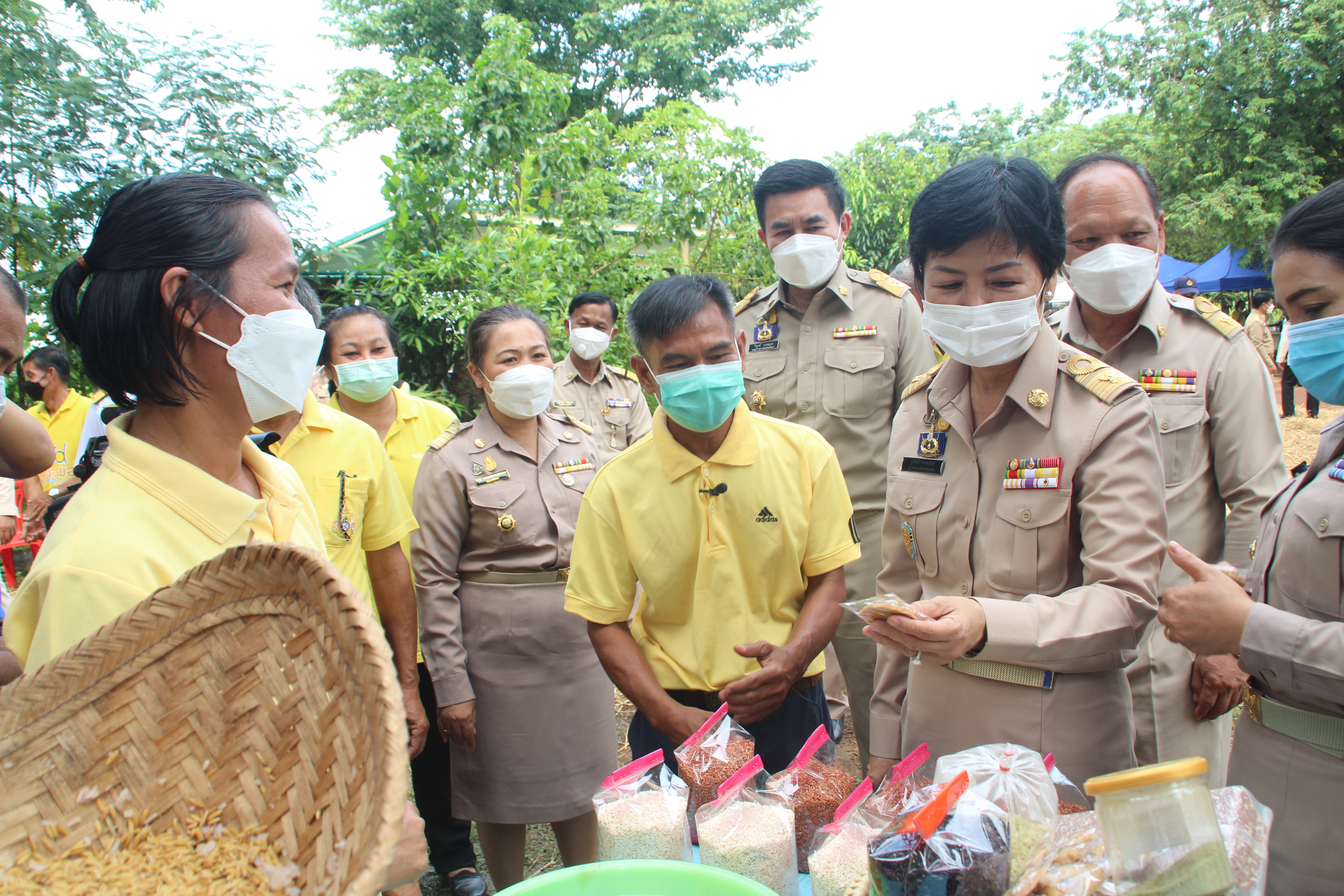 ผู้ว่าฯ สกลนคร : ร่วมพิธีเปิดศูนย์ผู้นำจิตอาสาพัฒนาชุมชน กรมการพัฒนาชุมชน