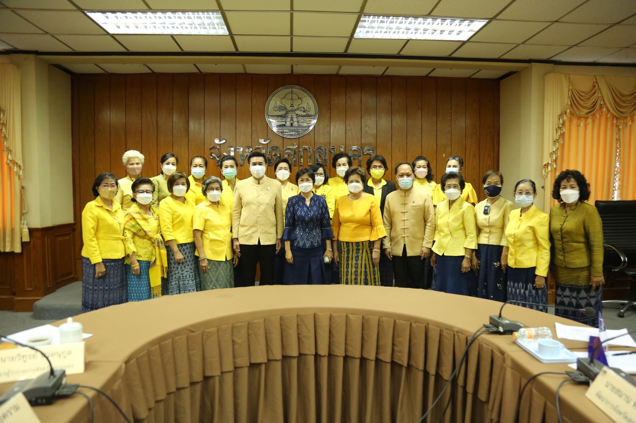 พช.สกลนคร : ผู้ว่าฯ จุรีรัตน์ มอบนโยบายคณะกรรมการพัฒนาสตรีจังหวัดสกลนคร