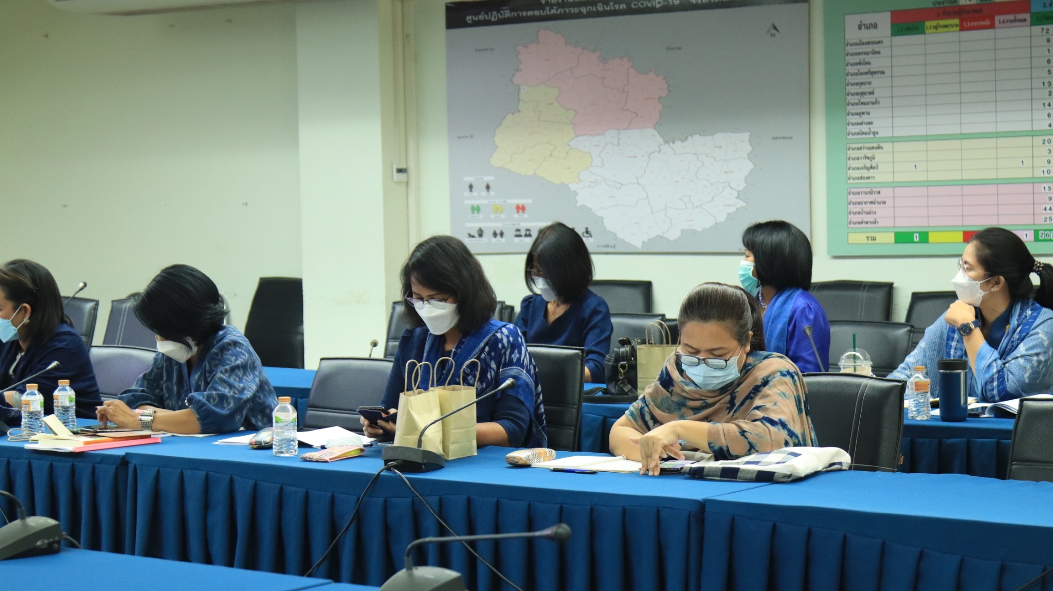 พช.สกลนคร : ร่วมประชุมชี้แจงการขจัดความยากจนและพัฒนาคนทุกช่วงวัยอย่างยั่งยืน ตามหลักปรัชญาของเศรษฐกิจพอเพียง