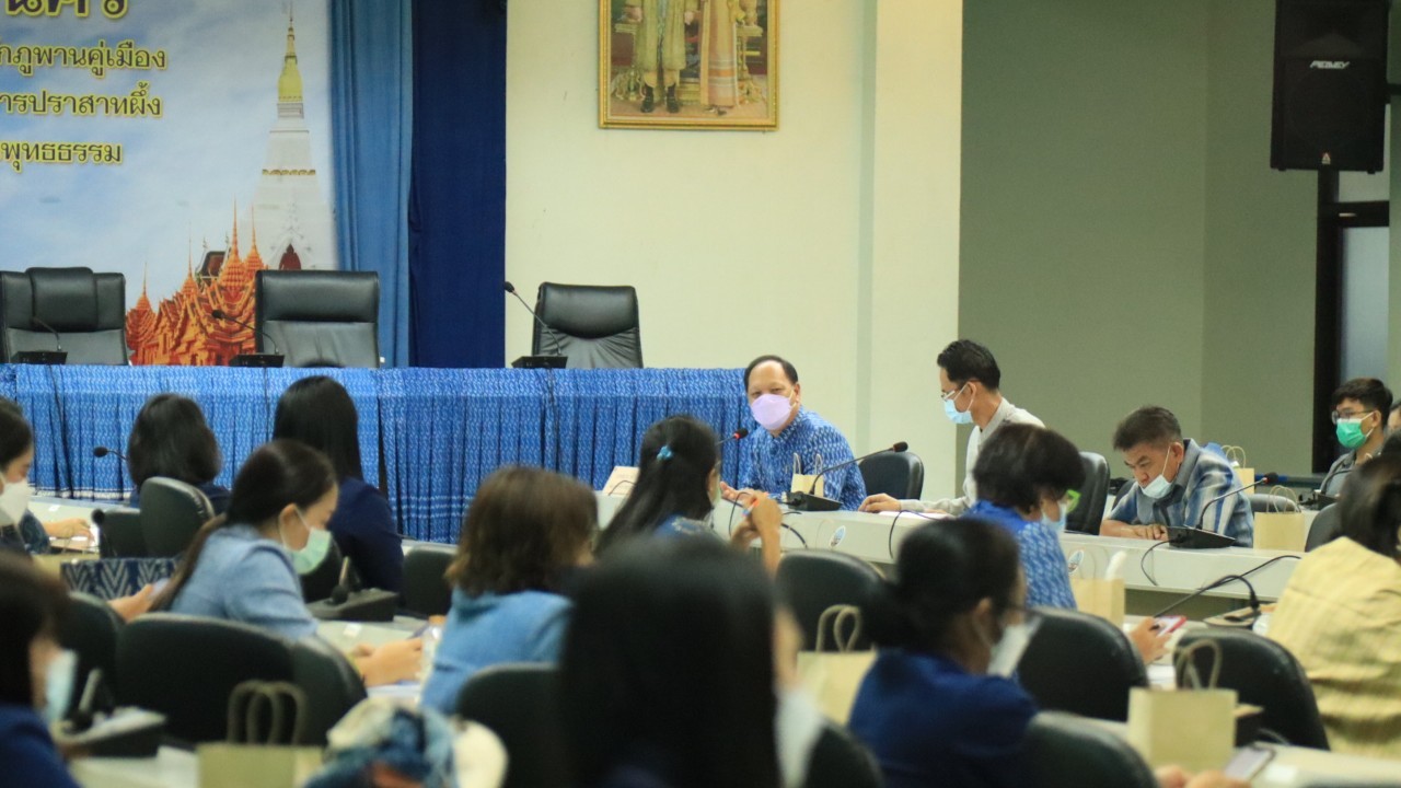 พช. สกลนคร : รองฯ วิฑูรย์ มอบนโยบายขับเคลื่อนยุทธศาสตร์จังหวัดสกลนครเชื่อมโยงงานพัฒนาชุมชน
