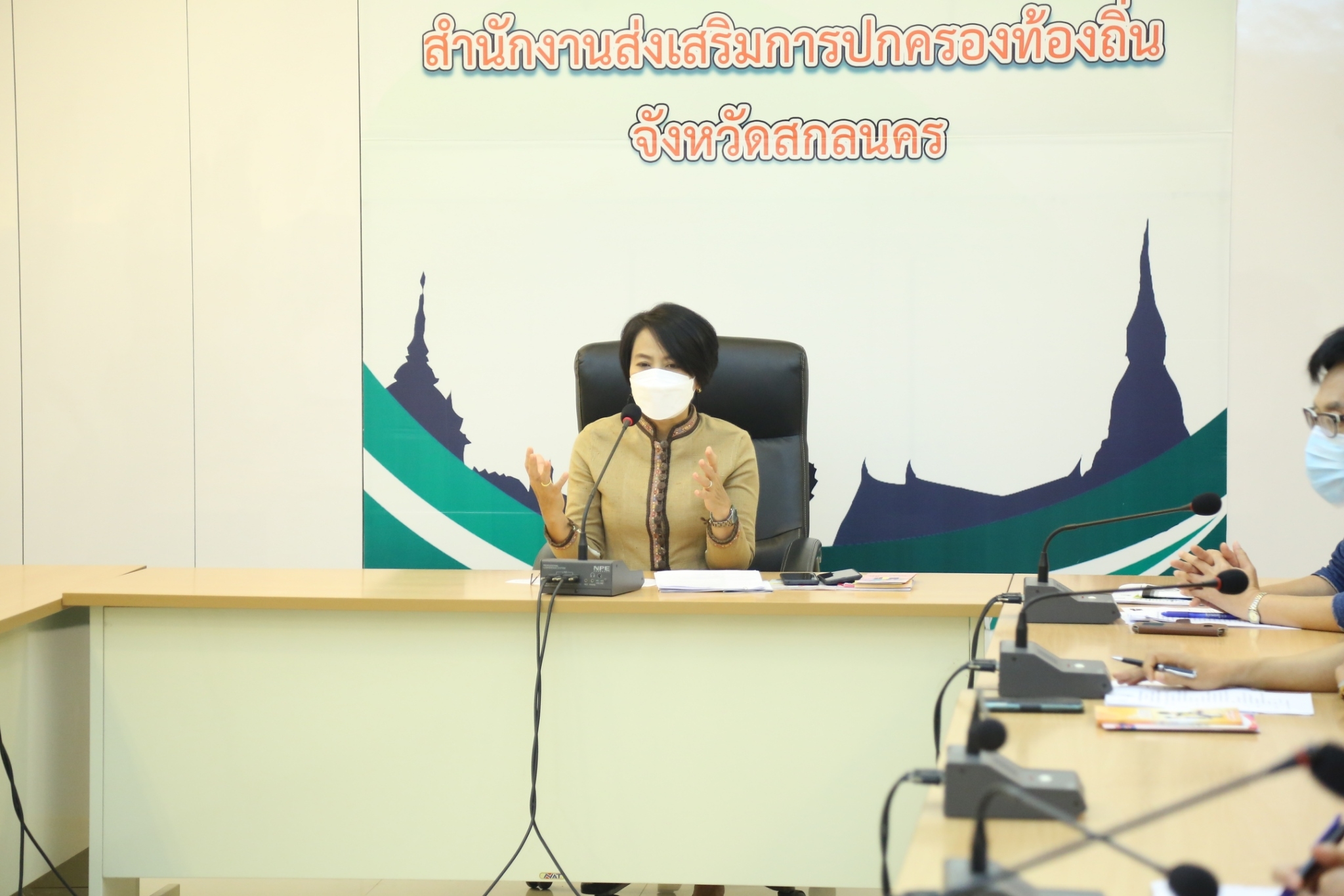 พช.สกลนคร : ร่วมกิจกรรม “จิบกาแฟ บอกเล่าเก้าสิบ” ครั้งที่ 1