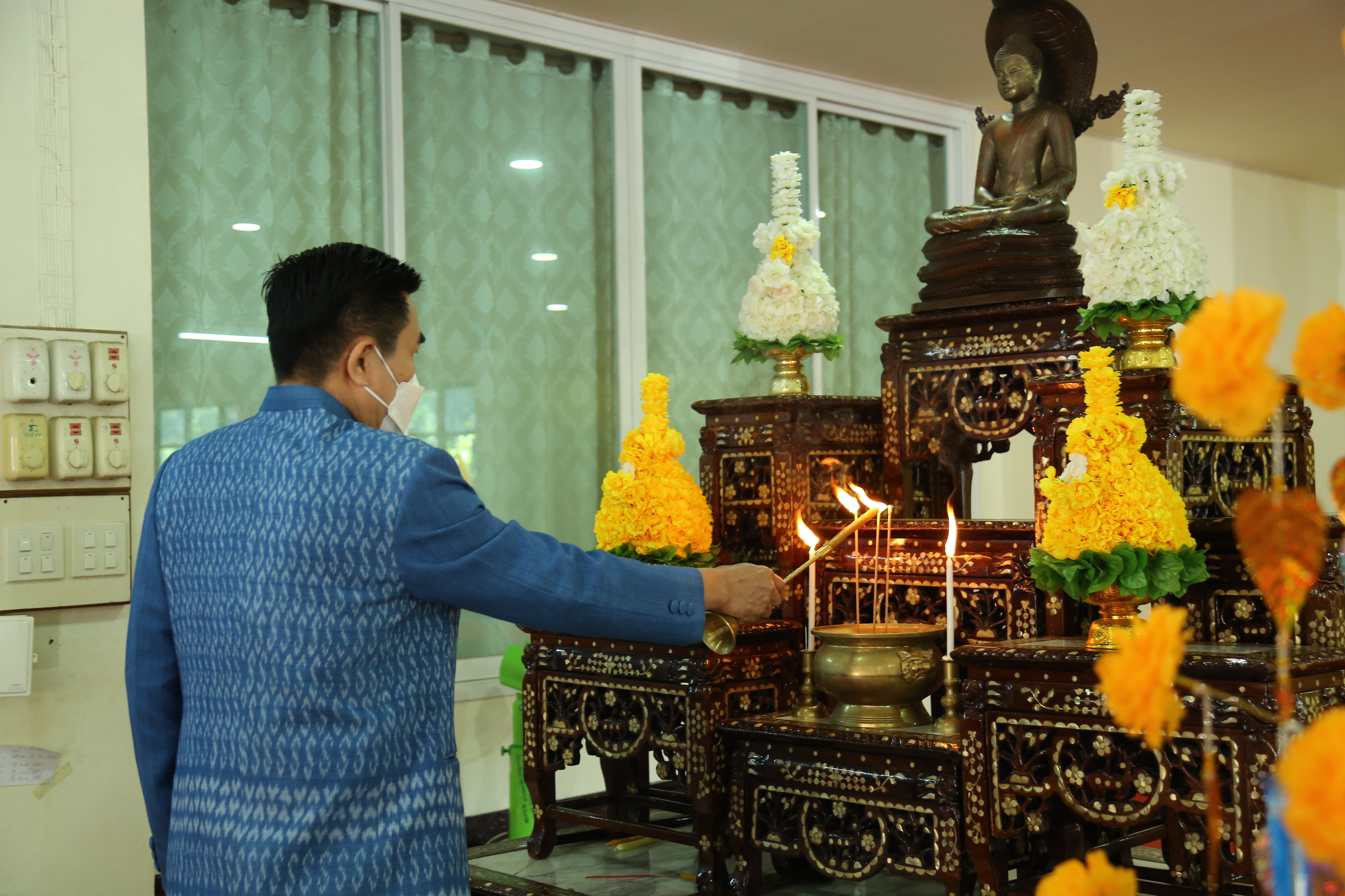 พช.สกลนคร : รองฯ วิฑูรย์ เป็นประธานทอดผ้าป่ากองทุนแม่ของแผ่นดิน