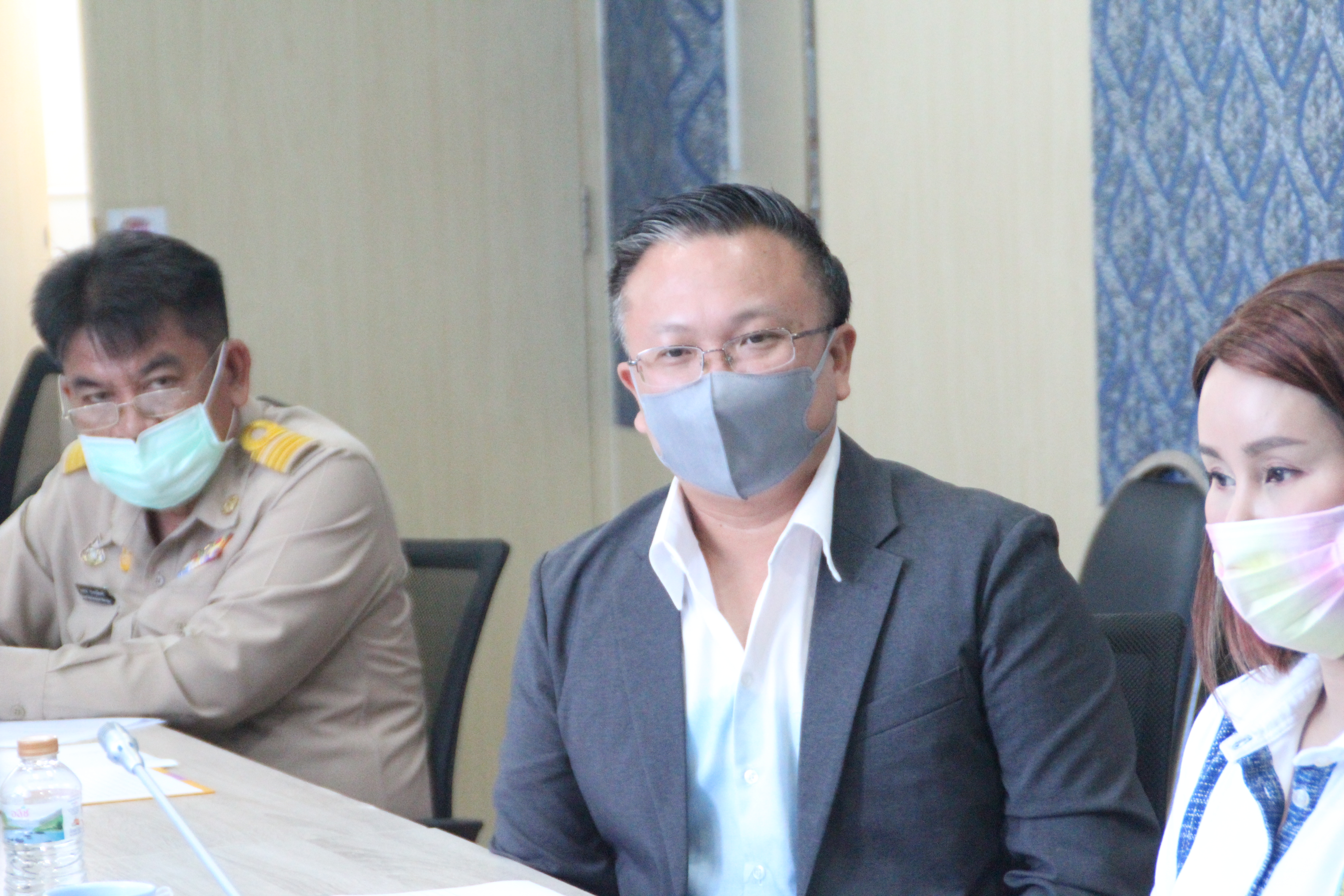 พจ.สกลนคร : ร่วมประชุมหารือเพื่อเตรียมพร้อมการประชุมส่วนราชการ/คณะทำงานฟาร์มประชารัฐ