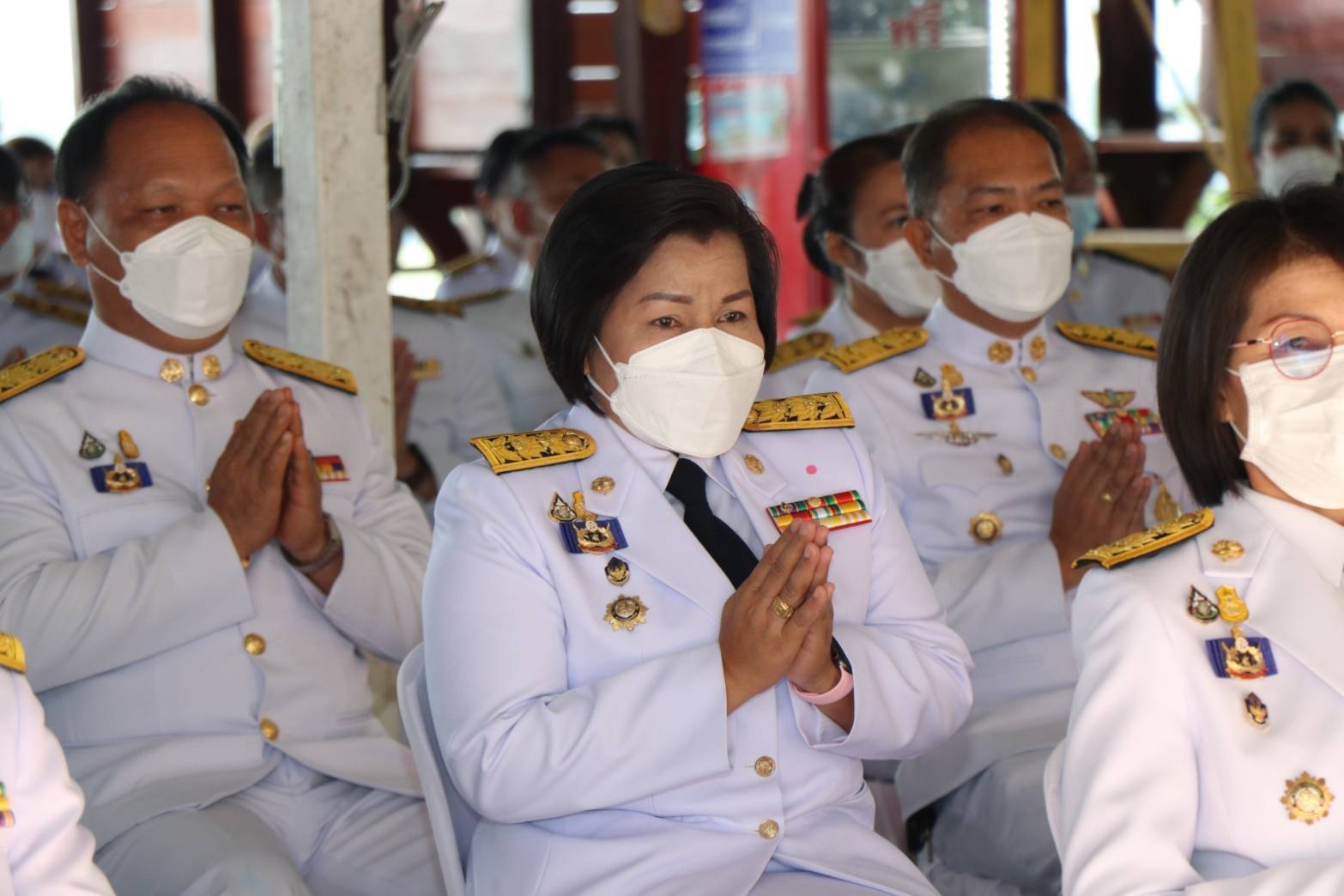 พช. สกลนคร : ร่วมทอดกฐินพระราชทาน กรมการพัฒนาชุมชน