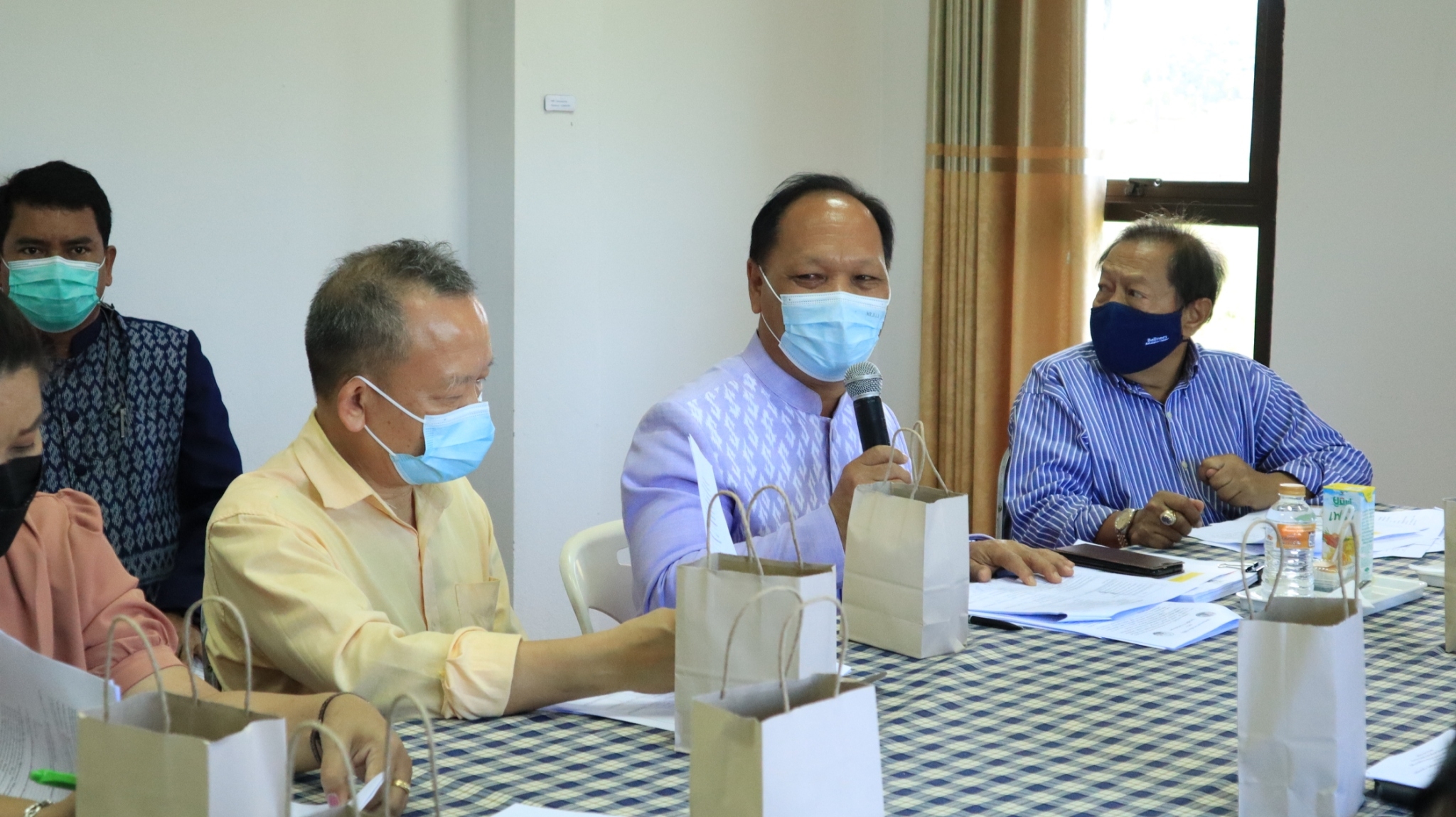 พจ.สกลนคร : ร่วมประชุมส่วนราชการ/คณะทำงานฟาร์มประชารัฐ