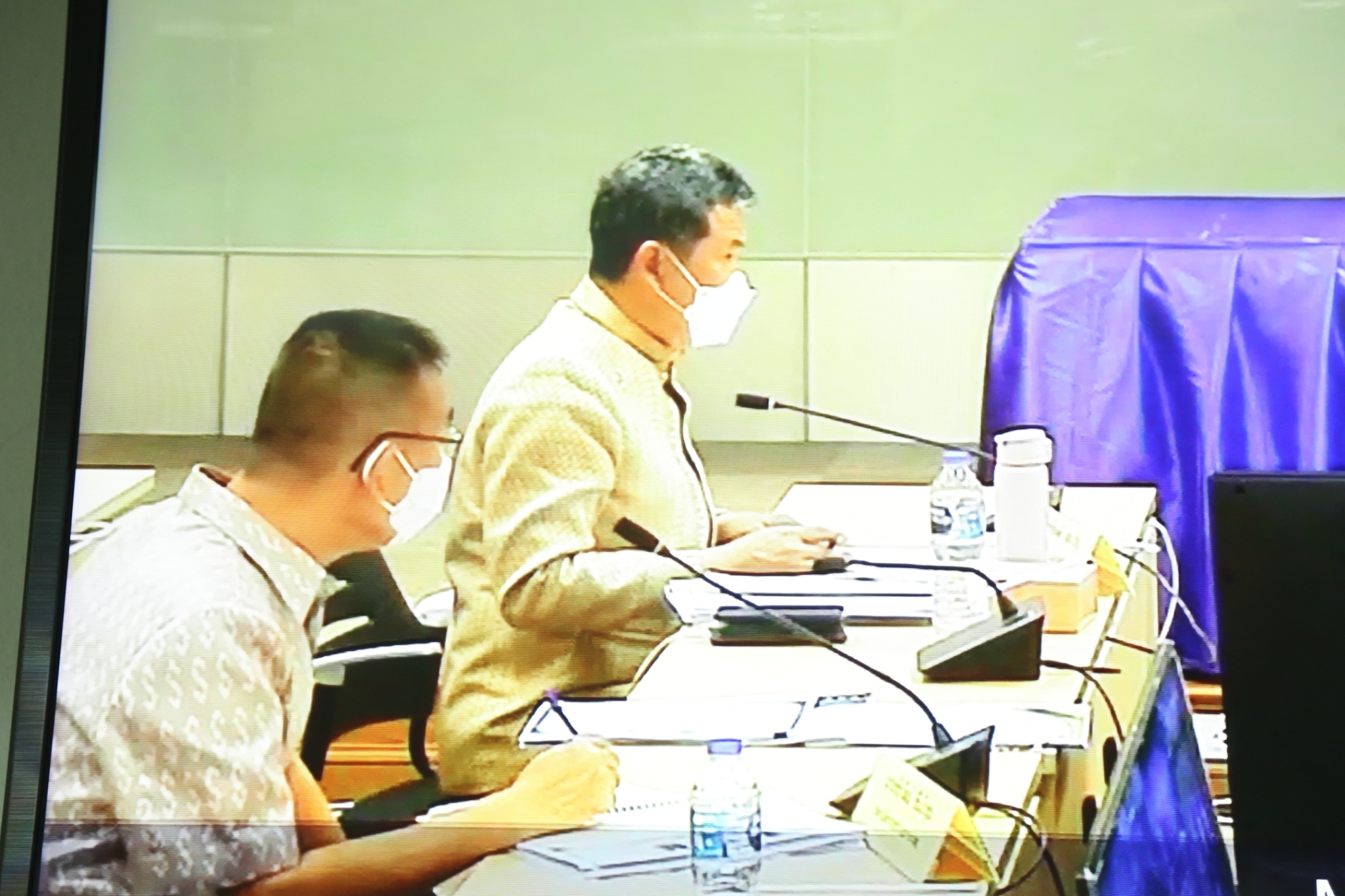 พช.สกลนคร : ร่วมประชุมขับเคลื่อนการขจัดความยากจนและพัฒนาคนทุกช่วงวัยอย่างยั่งยืน ตามหลักปรัชญาของเศรษฐกิจพอเพียง ผ่านระบบวีดีทัศน์ทางไกล (VCS)