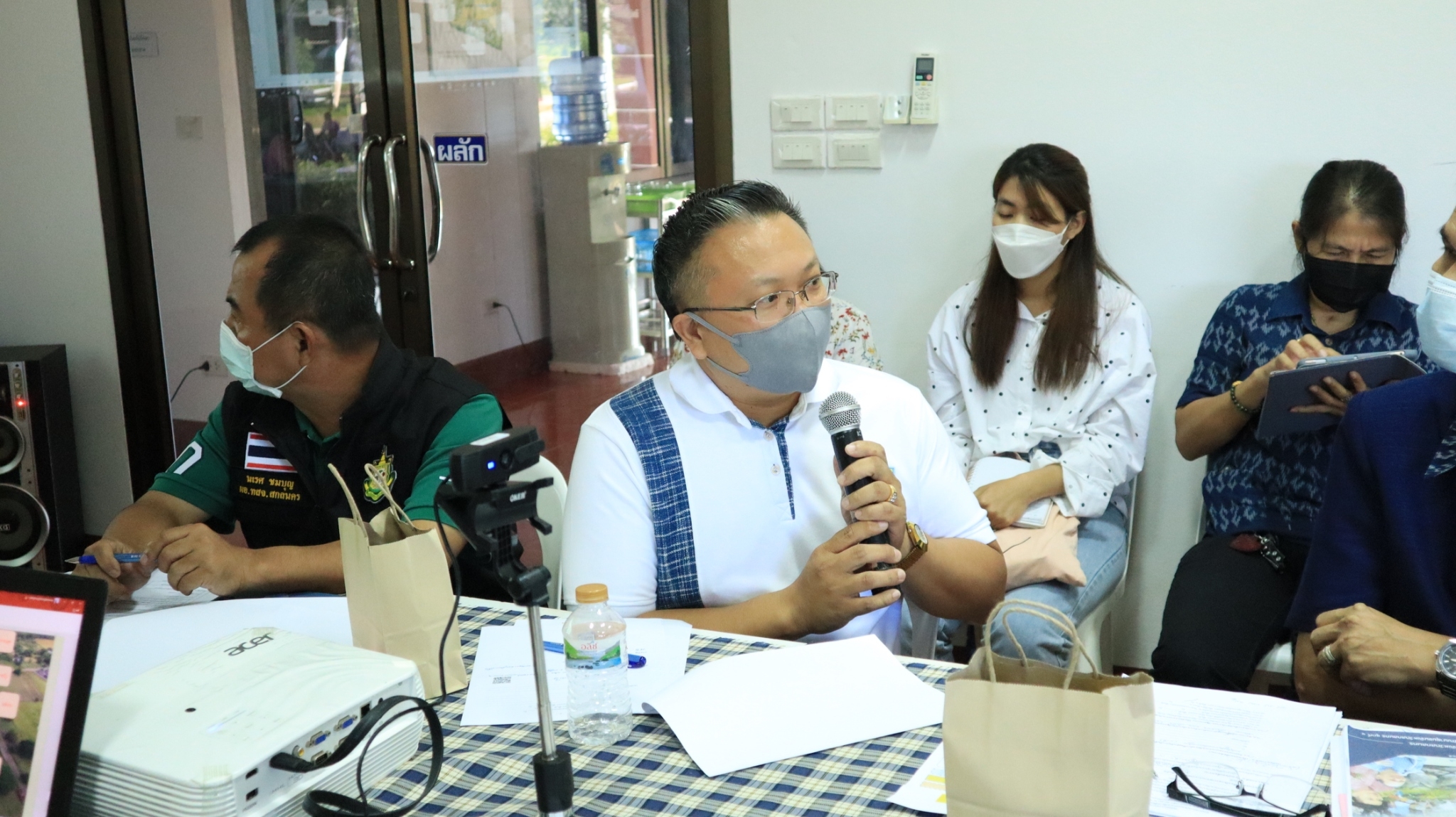 พจ.สกลนคร : ร่วมประชุมส่วนราชการ/คณะทำงานฟาร์มประชารัฐ