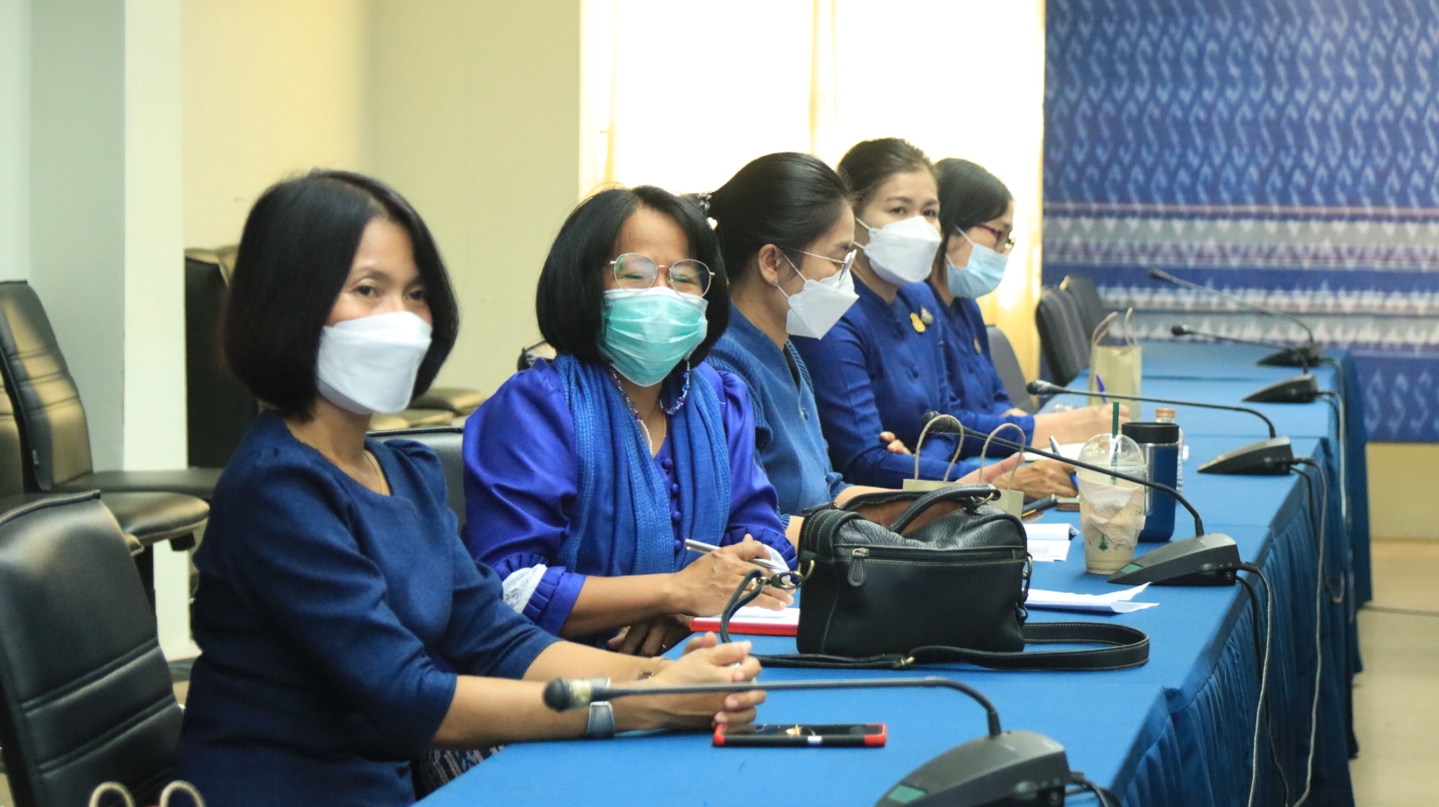 พช.สกลนคร : ร่วมประชุมชี้แจงการขจัดความยากจนและพัฒนาคนทุกช่วงวัยอย่างยั่งยืน ตามหลักปรัชญาของเศรษฐกิจพอเพียง