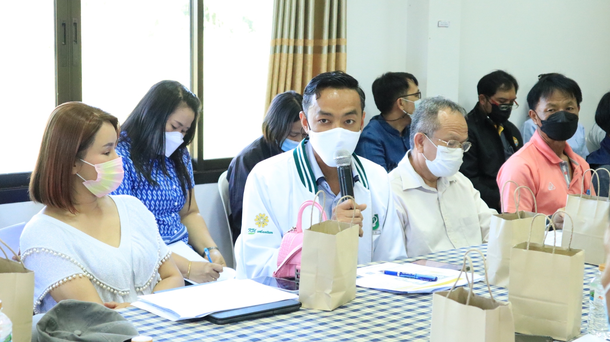 พจ.สกลนคร : ร่วมประชุมส่วนราชการ/คณะทำงานฟาร์มประชารัฐ