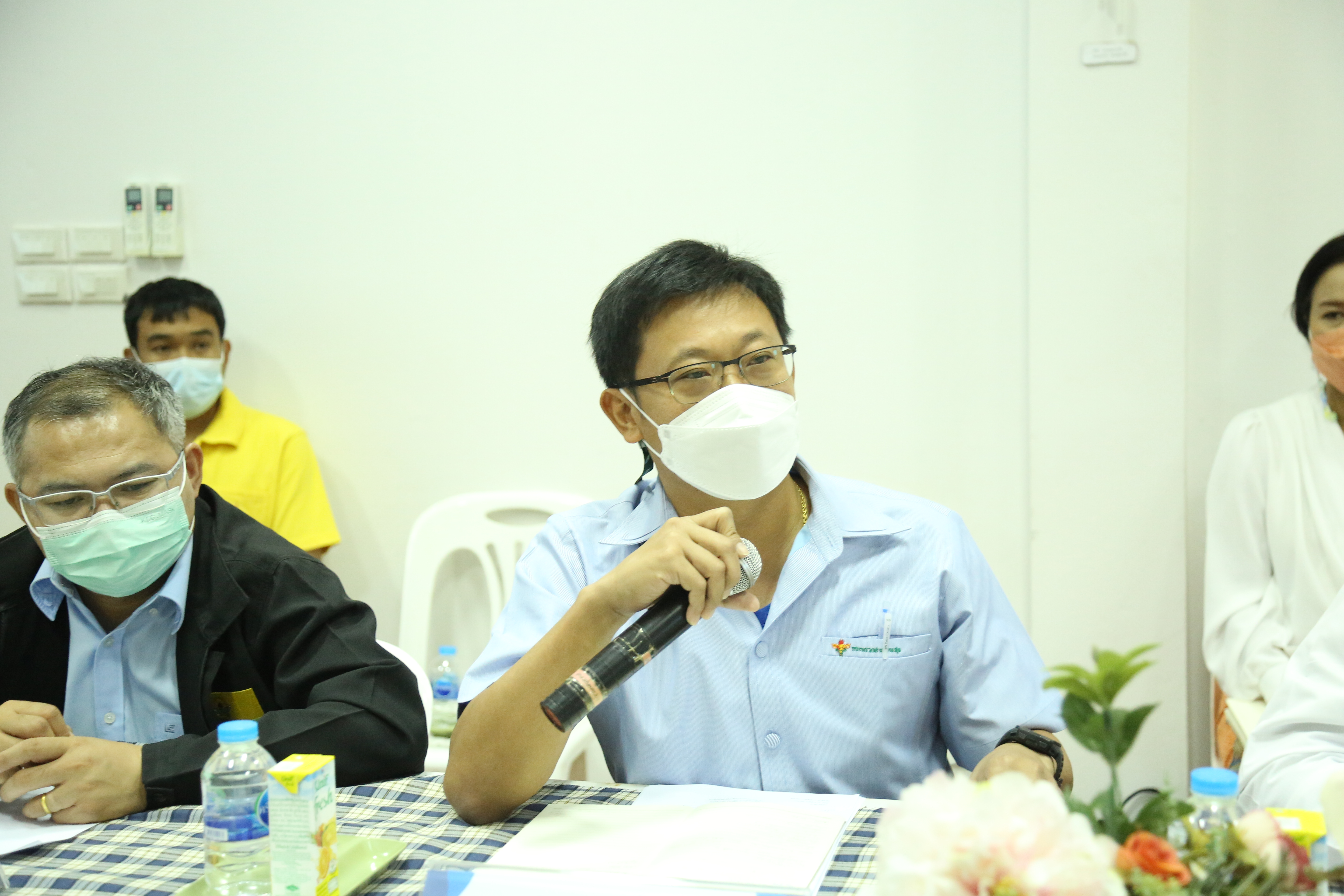 พช. สกลนคร : ผู้ตรวจฯ กระทรวงสาธารณสุข ตรวจเยี่ยมฟาร์มประชารัฐสกลนคร
