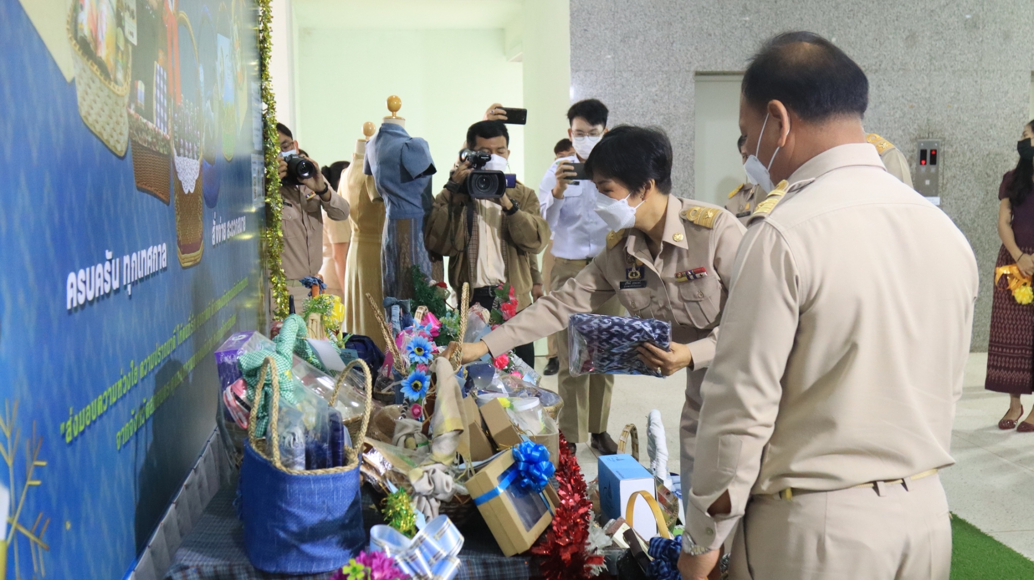 พช.สกลนคร : ร่วมประชุมกรมการจังหวัด ประจำเดือนพฤศจิกายน 2564