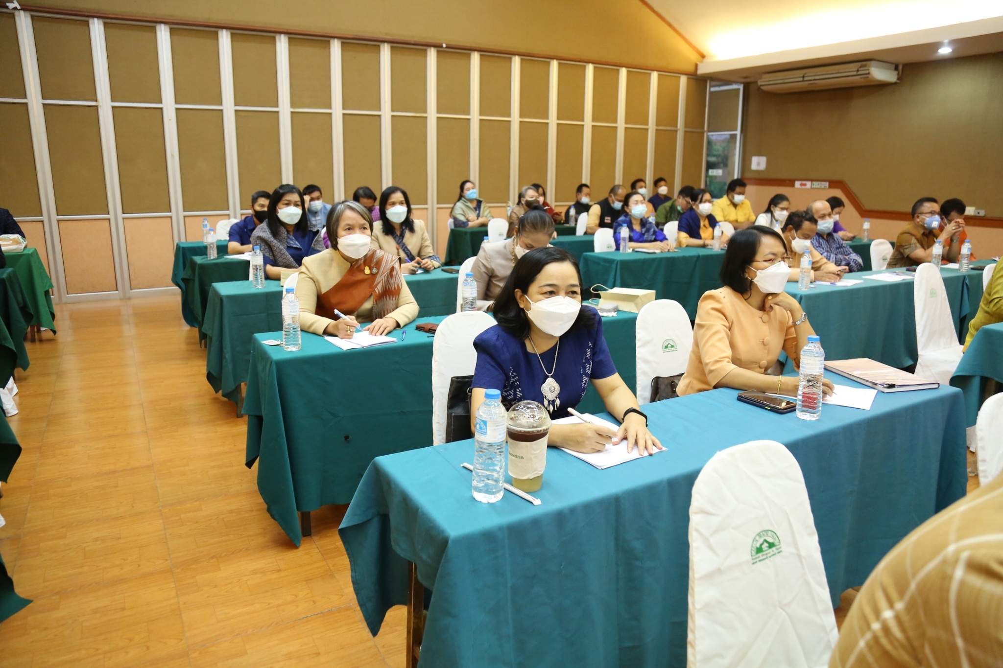 พช.สกลนคร : ร่วมประชุมเชิงปฏิบัติการตรวจติดตามผลการดำเนินงานของหน่วยรับตรวจ รายไตรมาส ครั้งที่ 1/2564