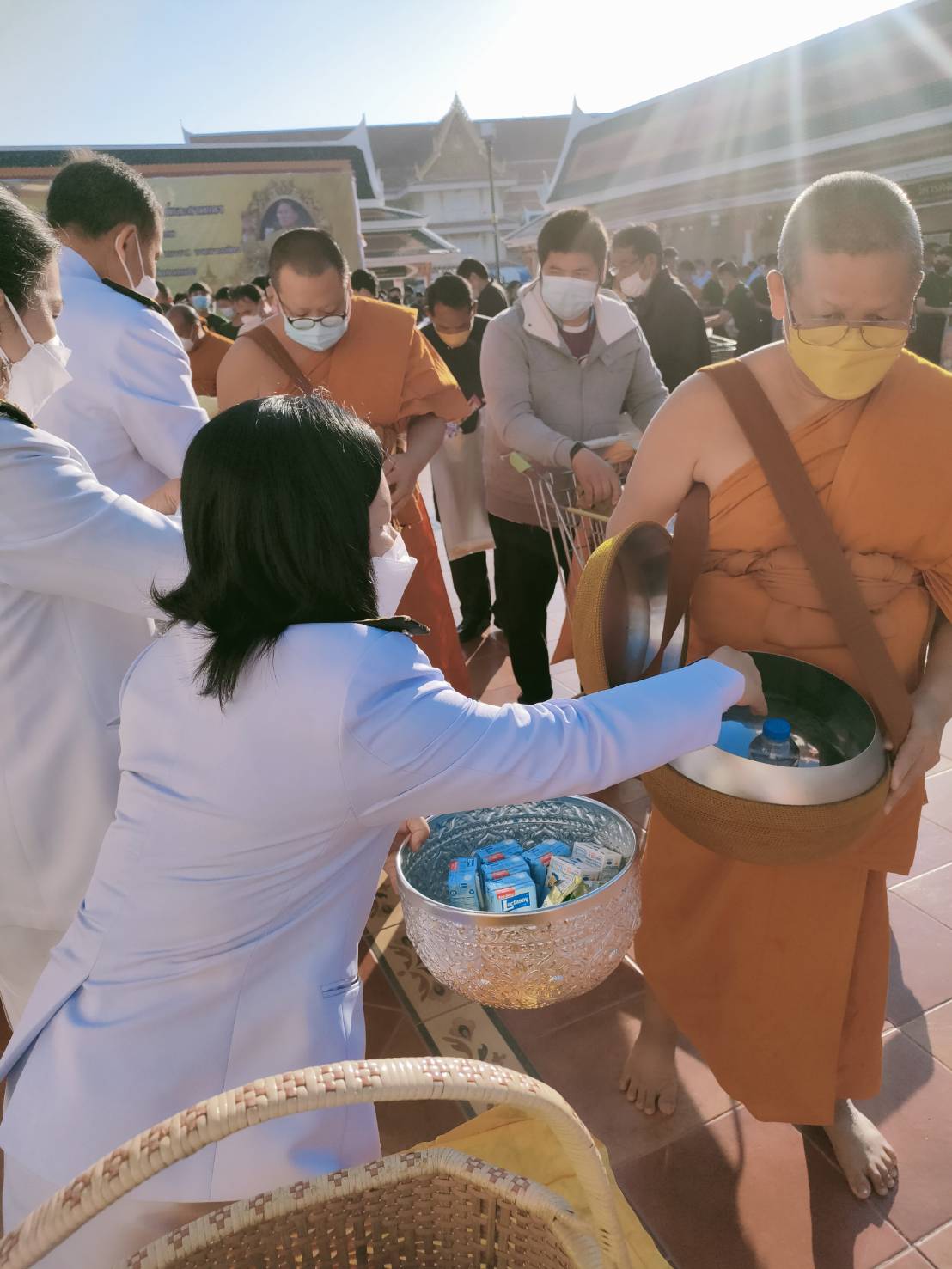 พช.สกลนคร : ผู้ว่าฯ จุรีรัตน์ เป็นประธานพิธีเนื่องในวันคล้ายวันพระบรมราชสมภพ พระบาทสมเด็จพระบรมชนกาธิเบศร มหาภูมิพลอดุลยเดชมหาราช บรมนาถบพิตร