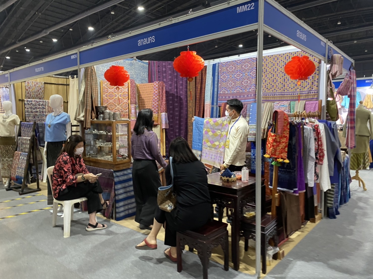 พช.สกลนคร : OTOP ไทยสู้ภัยโควิด – 19