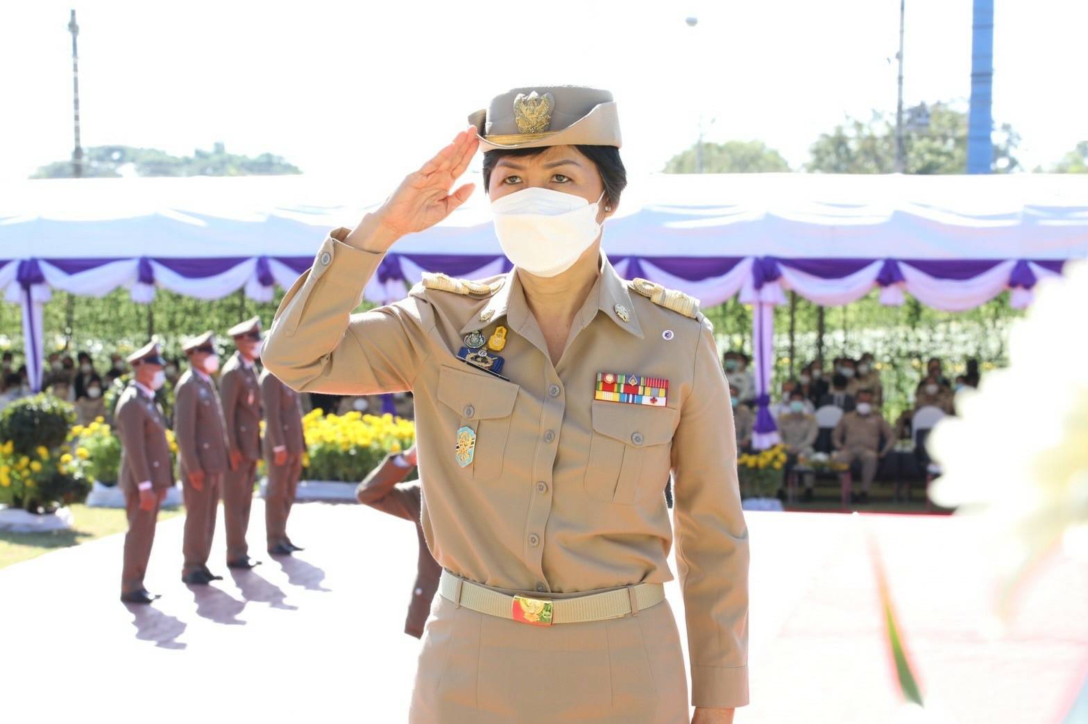 พจ.สกลนคร : ร่วมพิธีวางพวงมาลัยอนุสาวรีย์พระศรีสกุลวงศ์ เนื่องในวันคล้ายวันสถาปนาค่ายศรีสกุลวงศ์ ครบรอบปีที่ 32