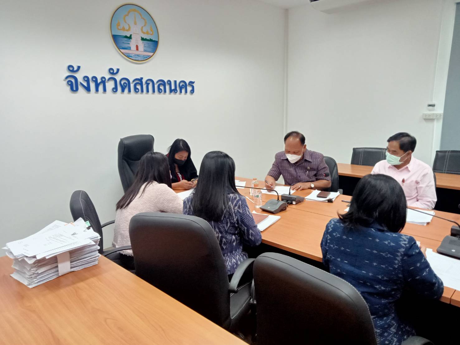 พช.สกลนคร : ร่วมประชุมสรุปข้อมูลพื้นที่การดำเนินงานเขตพัฒนาเศรษฐกิจพอเพียง (SEDZ) ด้วยโมเดลเศรษฐกิจใหม่