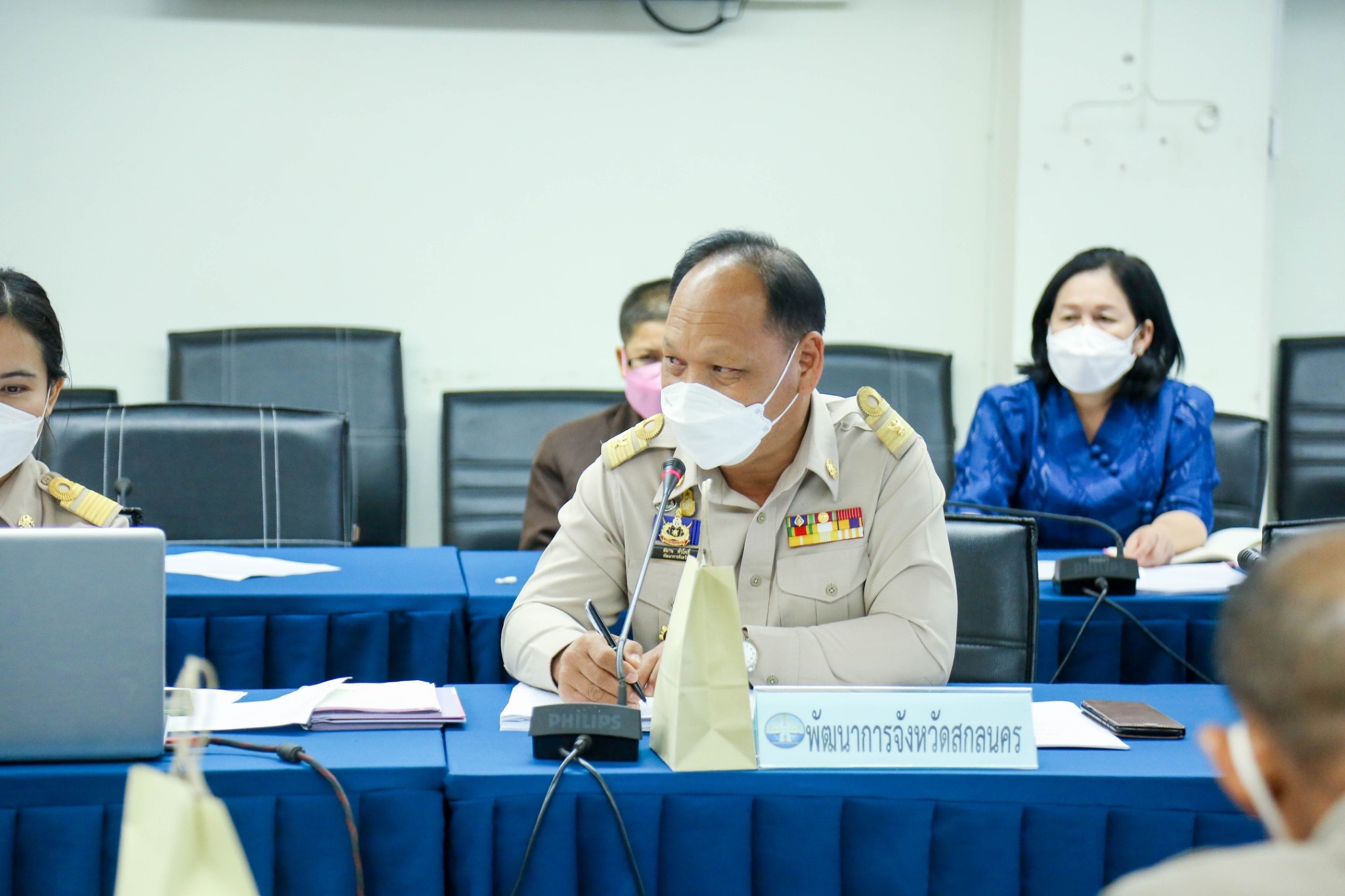 พช.สกลนคร : ผู้ว่าฯ จุรีรัตน์ เป็นประธานประชุมขับเคลื่อนเขตเศรษฐกิจพอเพียง (SEDZ)