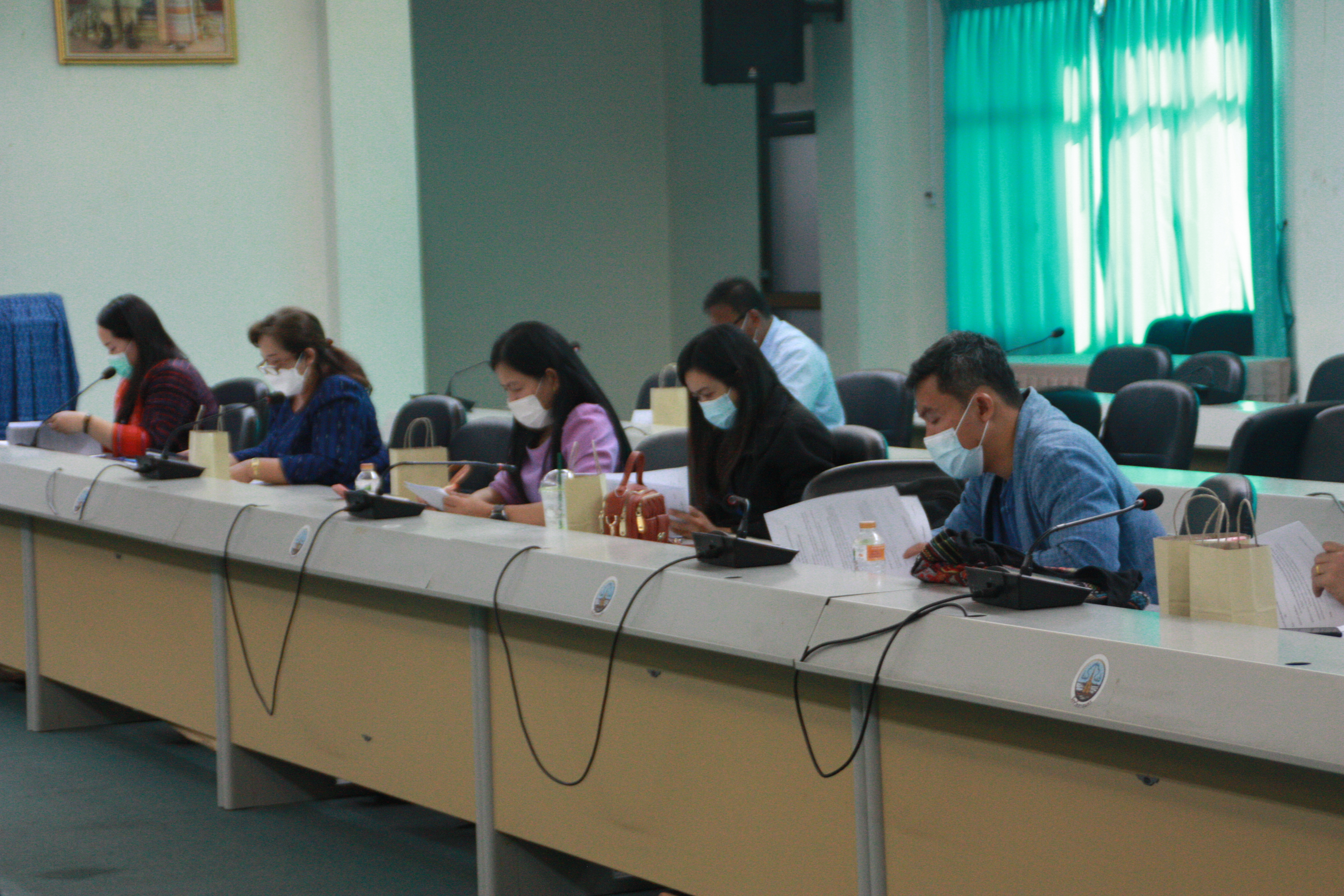 พช.สกลนคร : ประชุมเจ้าหน้าที่พัฒนาชุมชนและคณะกรรมการเครือข่ายกองทุนแม่ของแผ่นดินจังหวัดสกลนคร ครั้งที่ 4/2564
