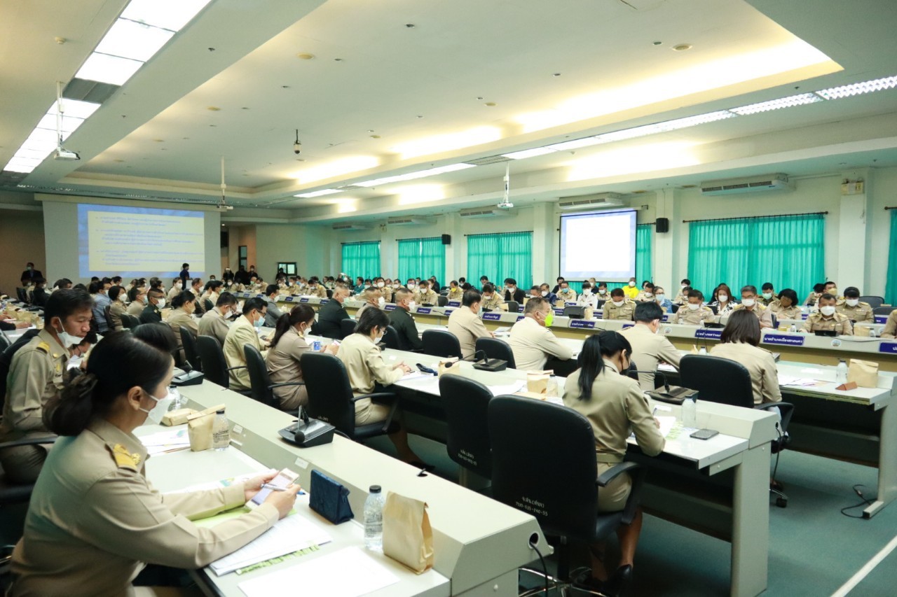 พช.สกลนคร : ร่วมประชุมกรมการจังหวัด ประจำเดือนธันวาคม 2564
