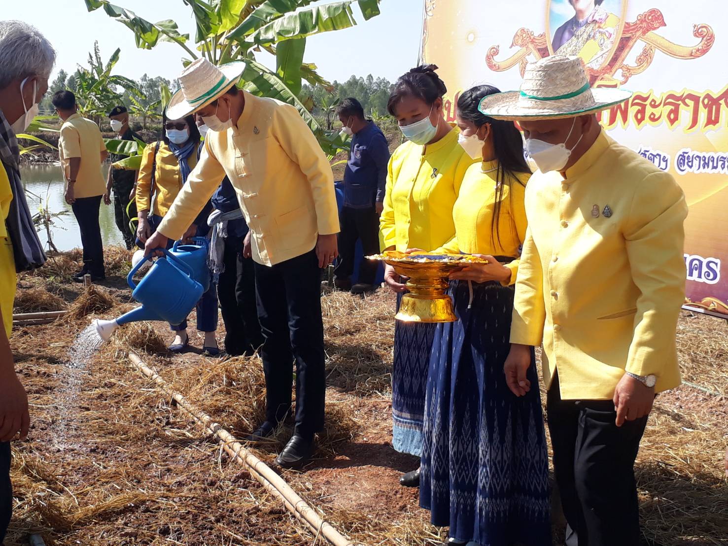 พช.สกลนคร จับมือโคกหินแห่โมเดล จัดกิจกรรม”วันดินโลก” (World Soil Day)